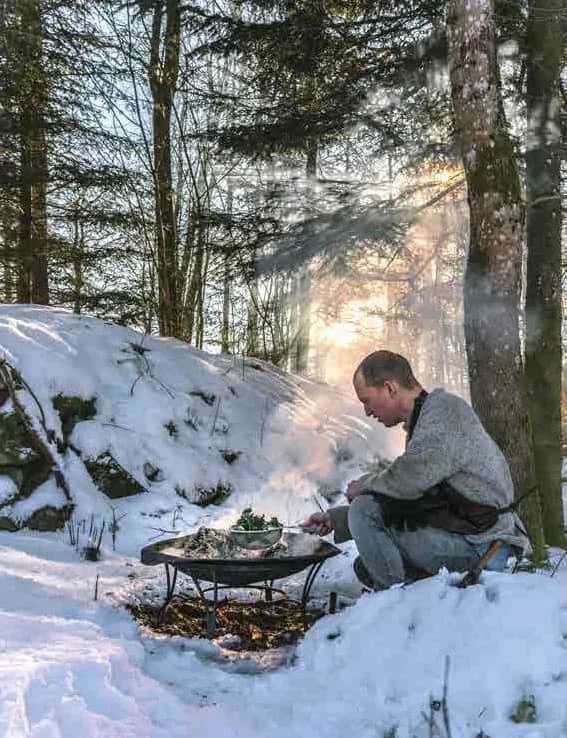 New Mags Kogebøger Bogen Om Bålmad i Sort, 1