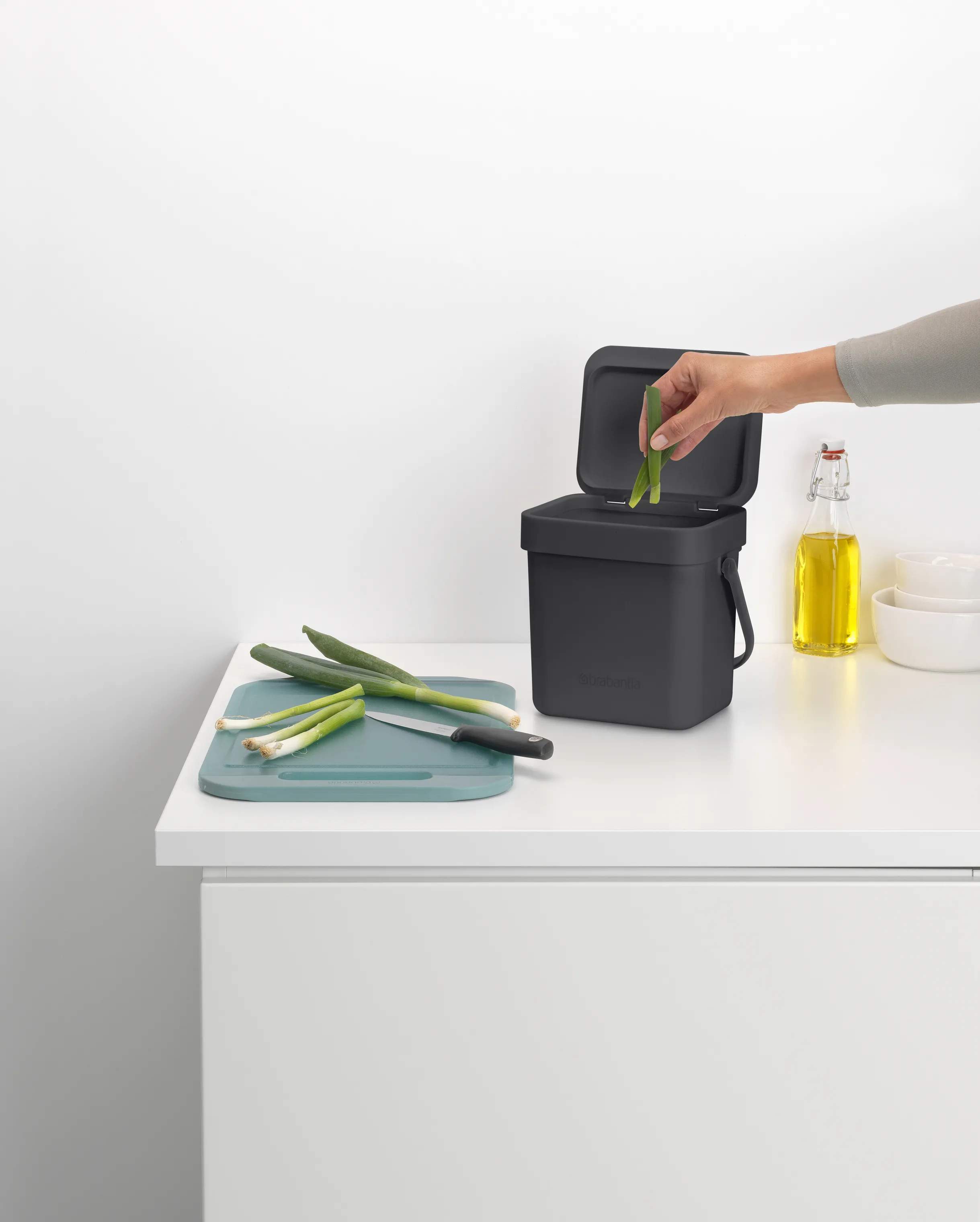 Brabantia Spande uden pedal Sort & Go Affaldsspand i Grå, 3 L, 3