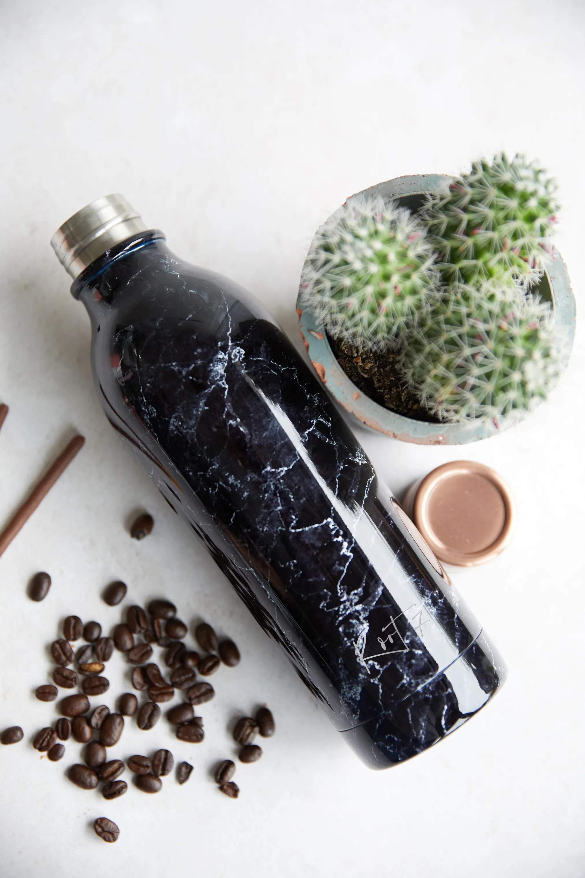 Root7 Drikkedunke OneBottle Termo Drikkedunk i Black Marble, 350 ml, 2