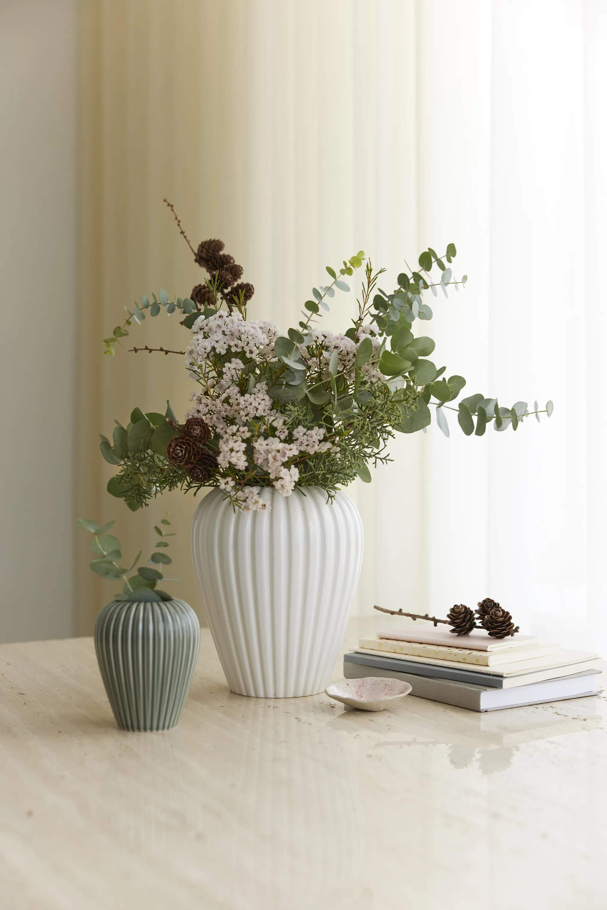 erik bagger a/s Vaser Eslau Lilje Vase i hvid, 20 cm, 5