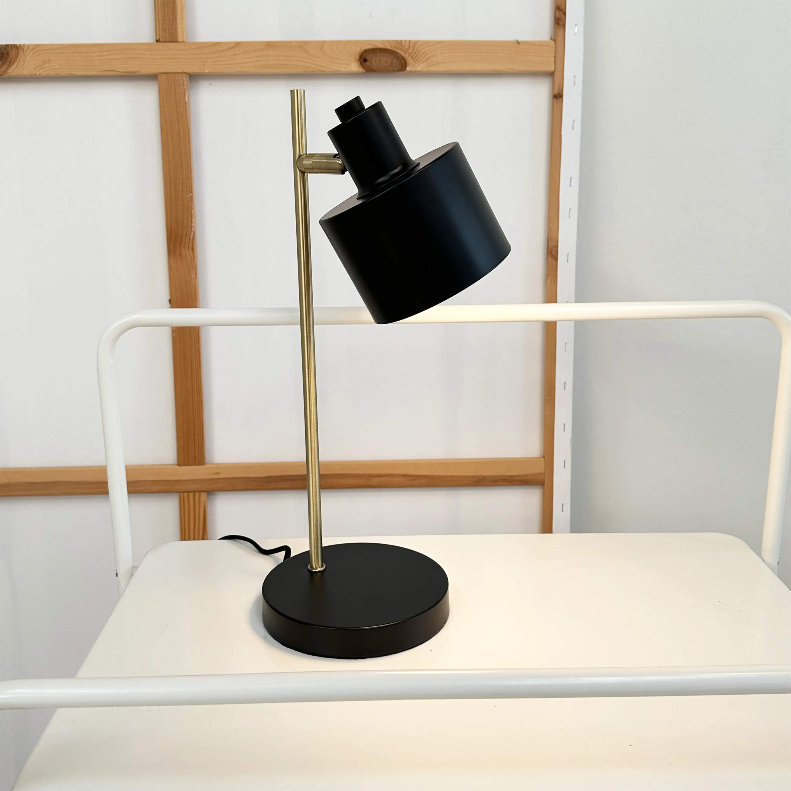 Dyberg Larsen Bordlamper Ocean Bordlampe i Sort/ Messing, 2