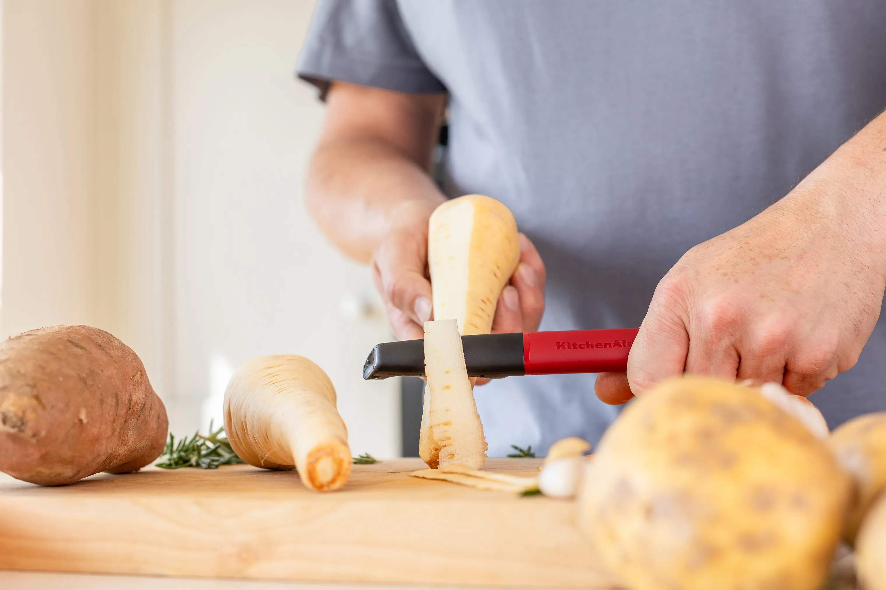 KitchenAid Grøntsags- og kartoffelskrællere Classic Skræller i Rød, 2