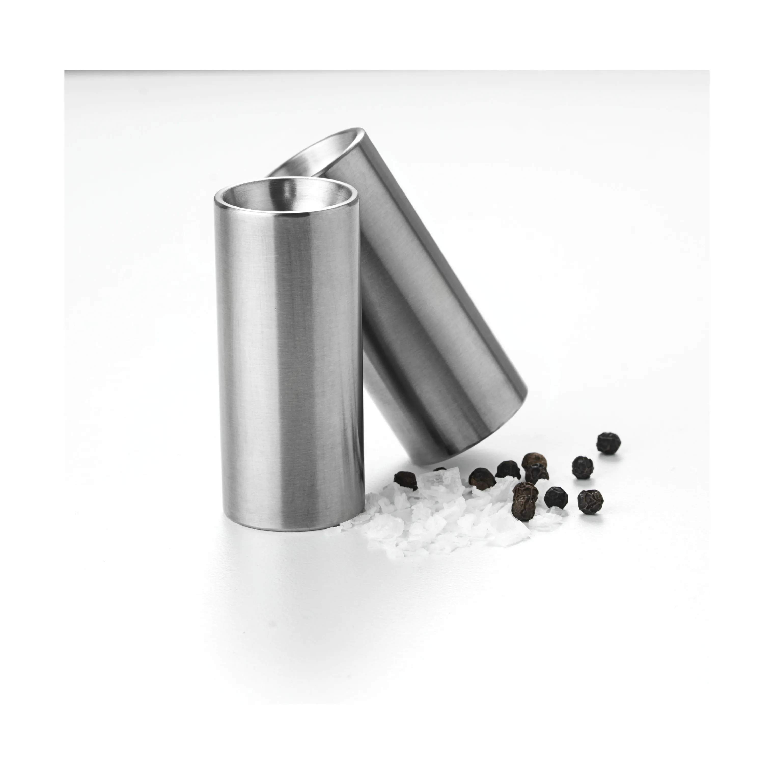 Stelton Strøsæt Cylinda-line AJ Salt/peber sæt i Sølvfarvet, 2