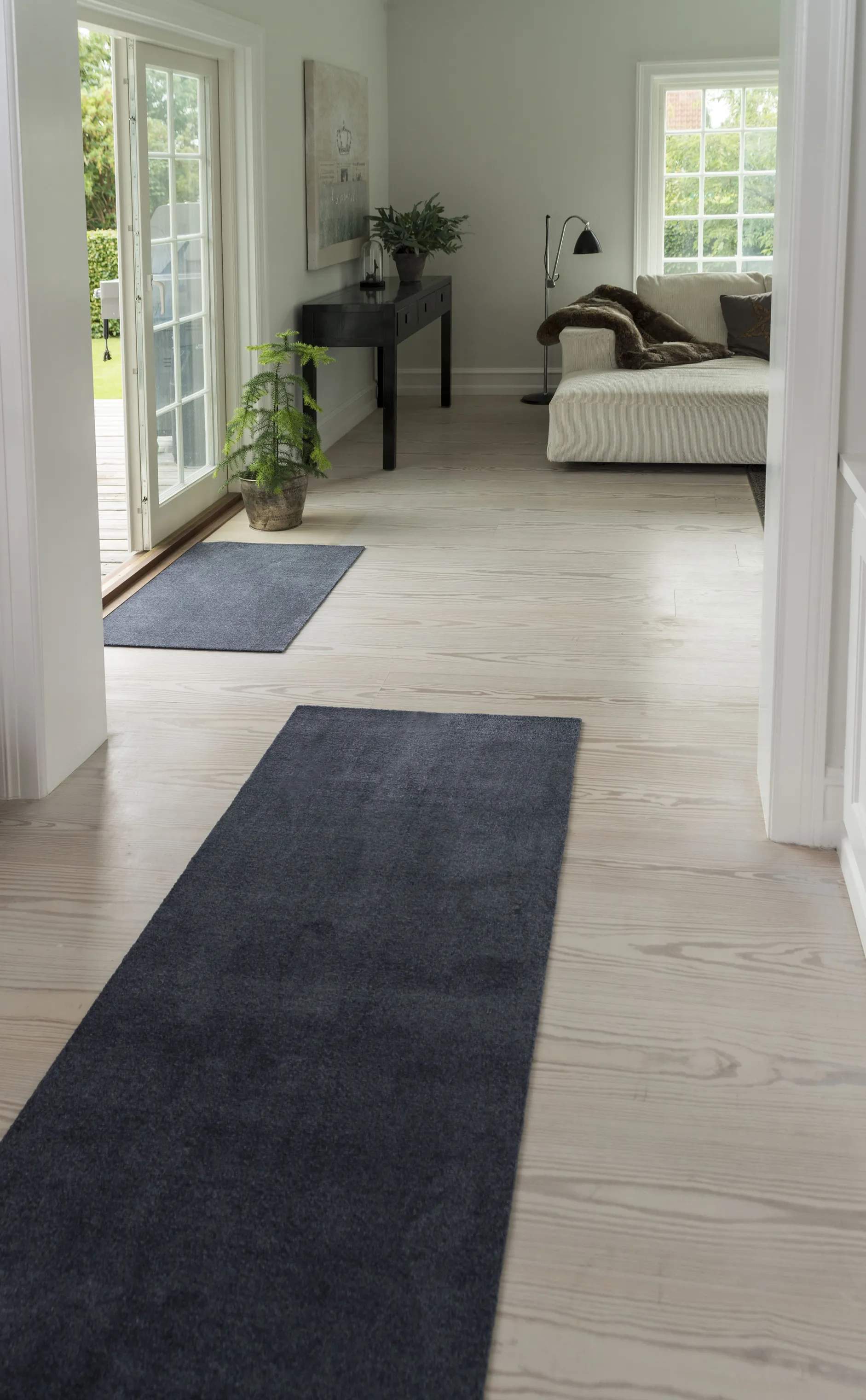 Tica Copenhagen Dørmåtter Uni Color Gulvmåtte i Grå, B67 x L200 cm, 4