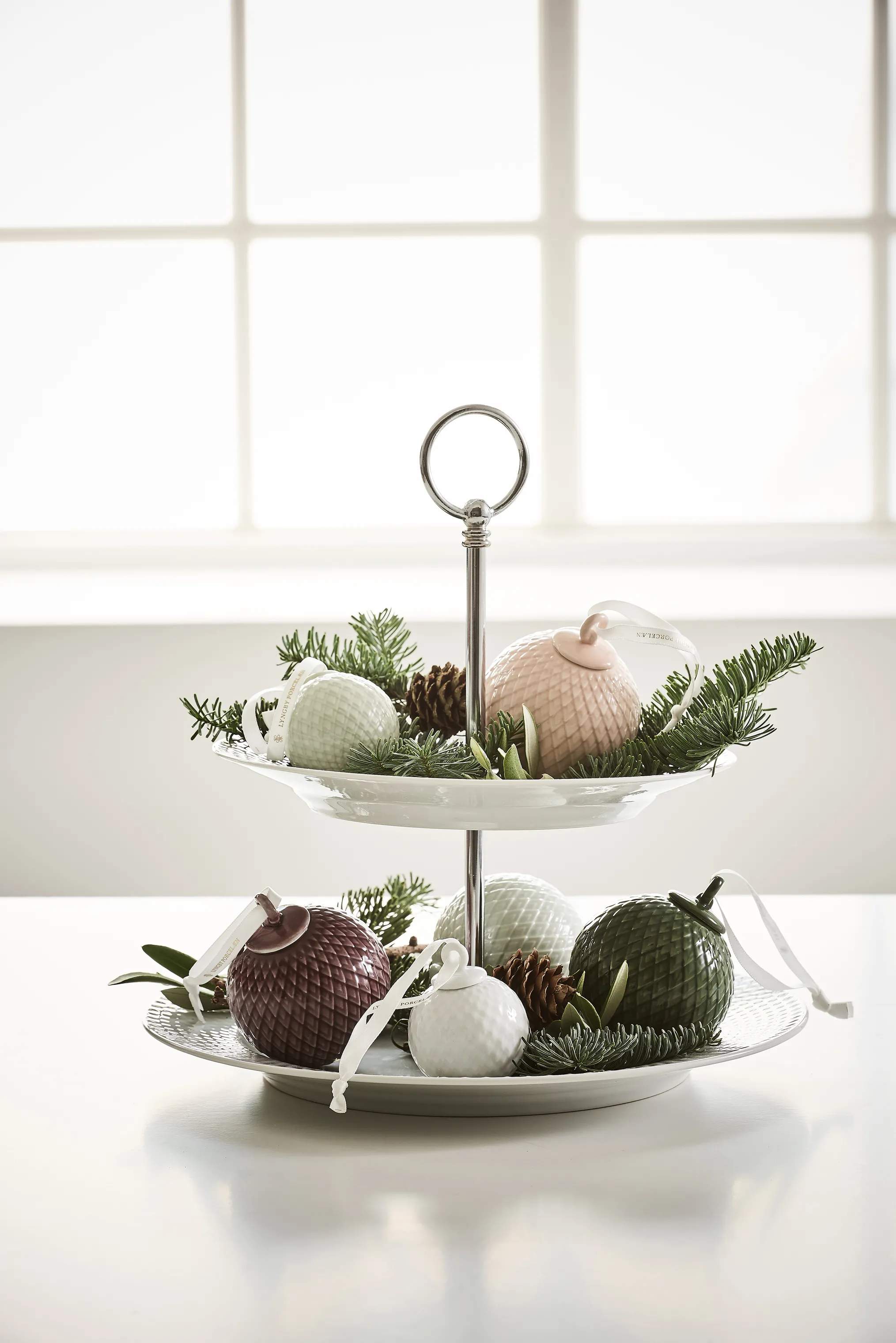 Lyngby Porcelæn Etagere Rhombe Etagere i 27 cm, 2