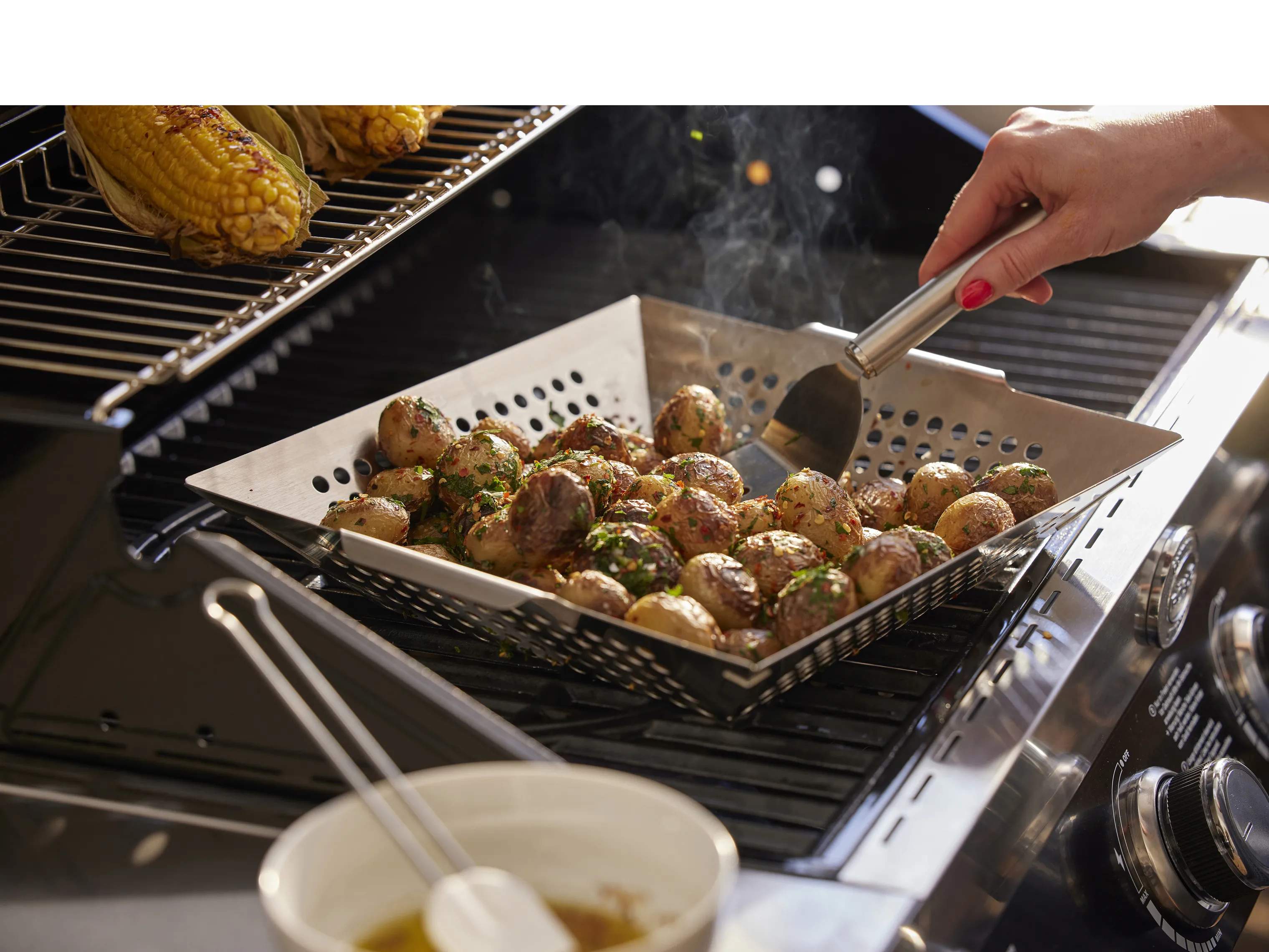 RÖSLE Gasgrill Videro G4-S Gasgrill i Sort, 3