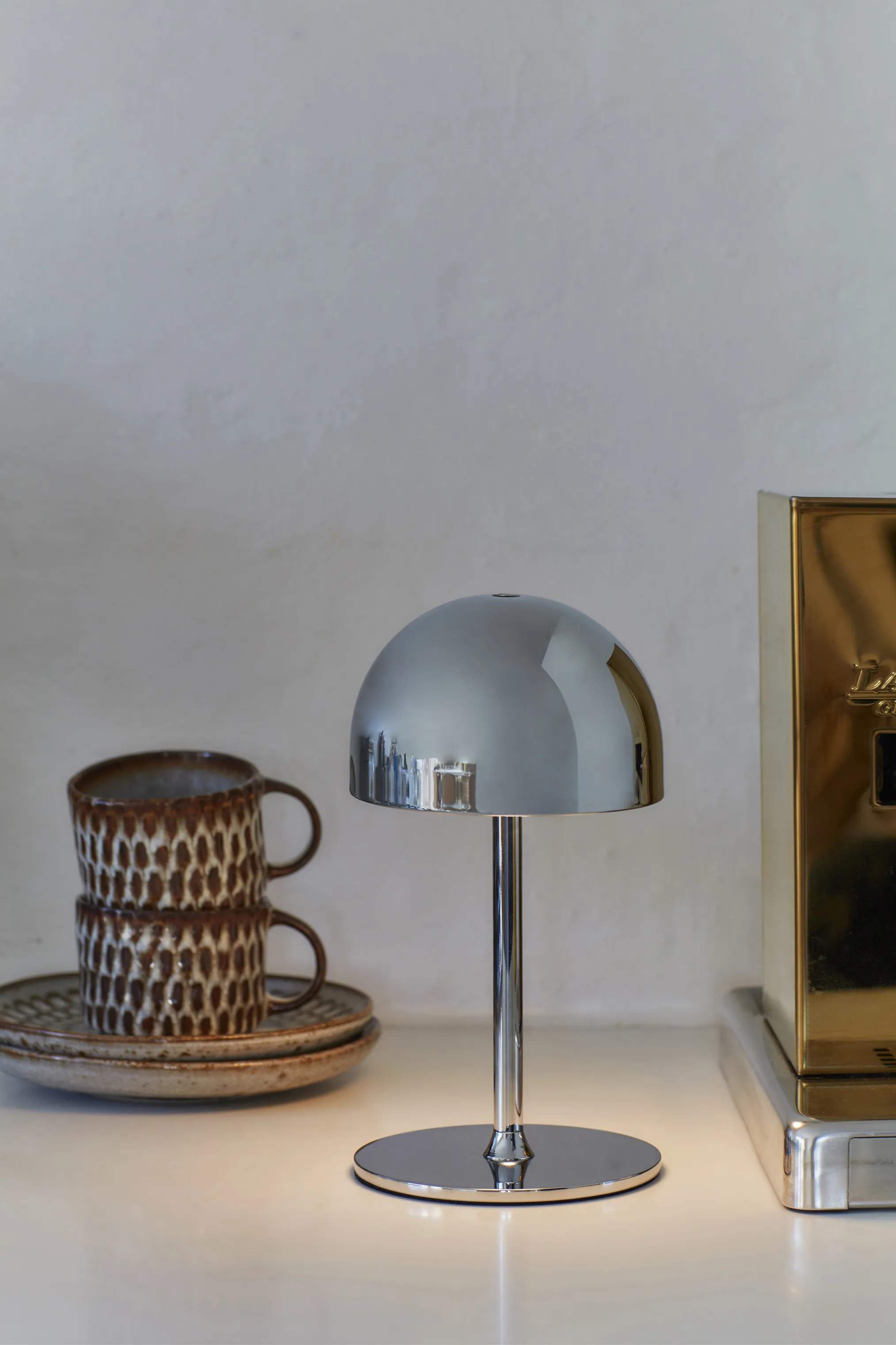 Sirius Bordlamper Tim Genopladelig Bordlampe i Krom, 22 cm, 2