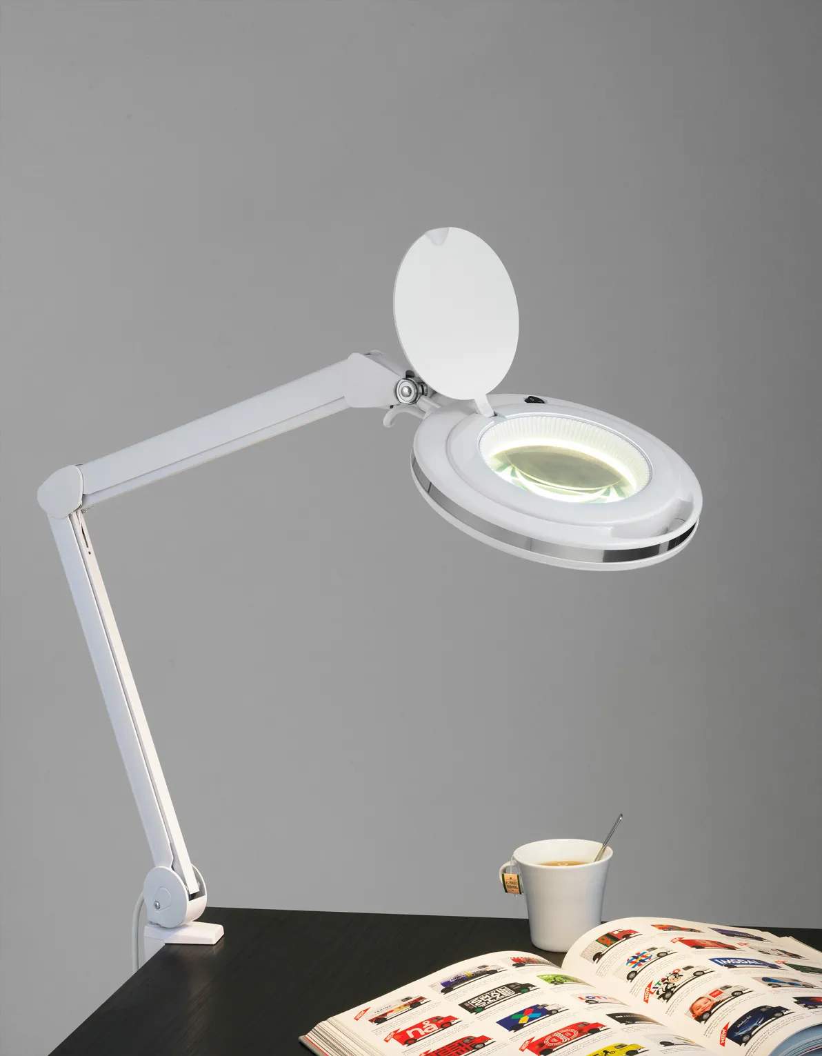 Halo Design Bordlamper Magni Bordlampe i 76 cm, 2