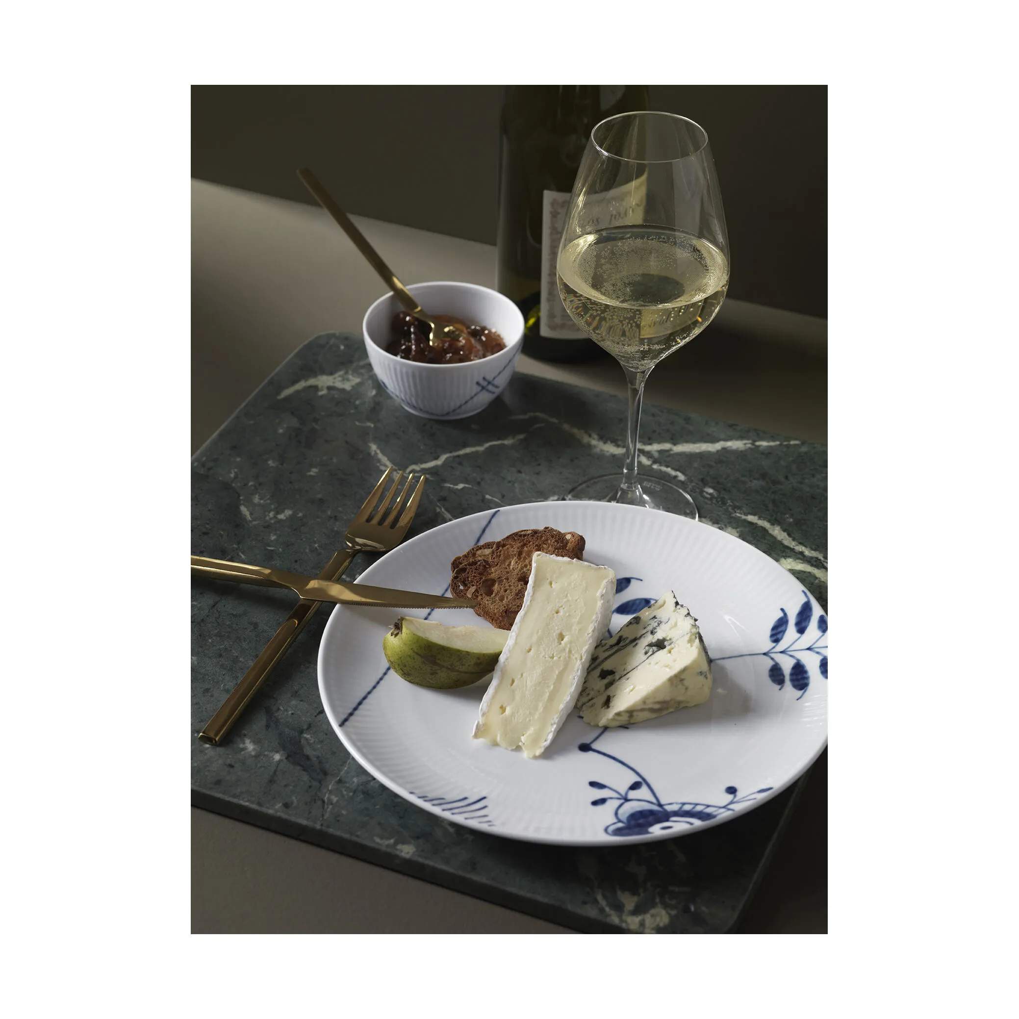 Royal Copenhagen Frokosttallerkener Blå Mega Riflet Coupe Tallerken i Koboltblå/hvid, 4
