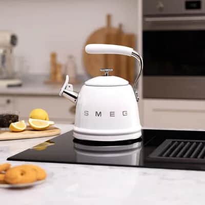 Smeg Kedler 50's Style Fløjtekedel i Hvid, 2