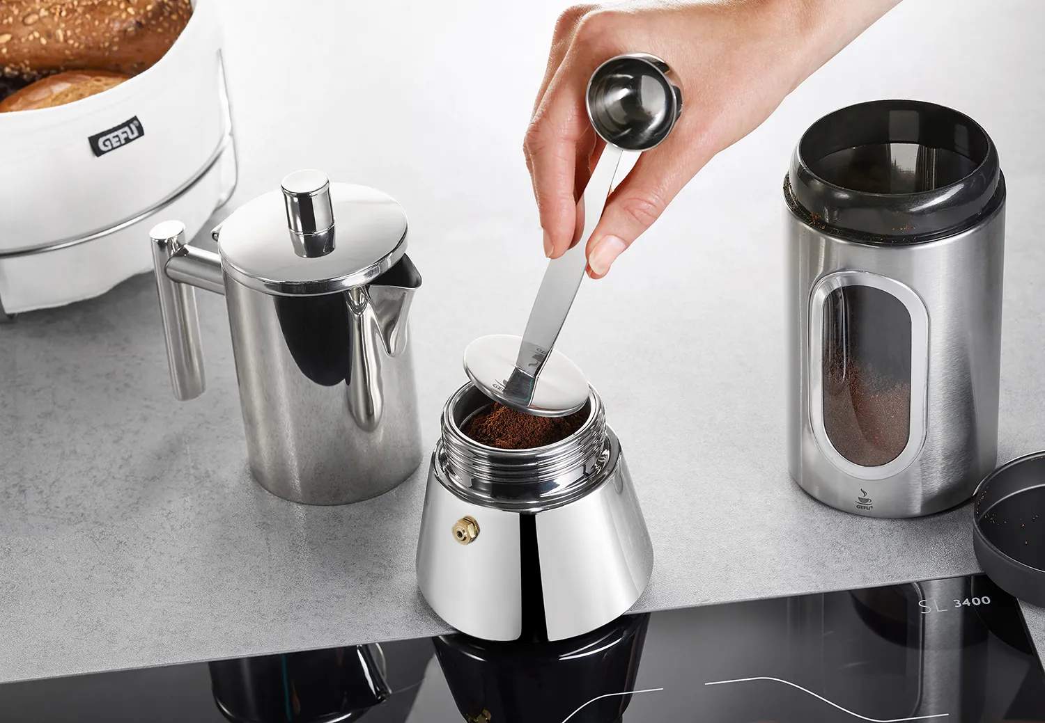 Gefu Kaffeskeer 2-i-1 Tamper og Måleske i Sølv, 2