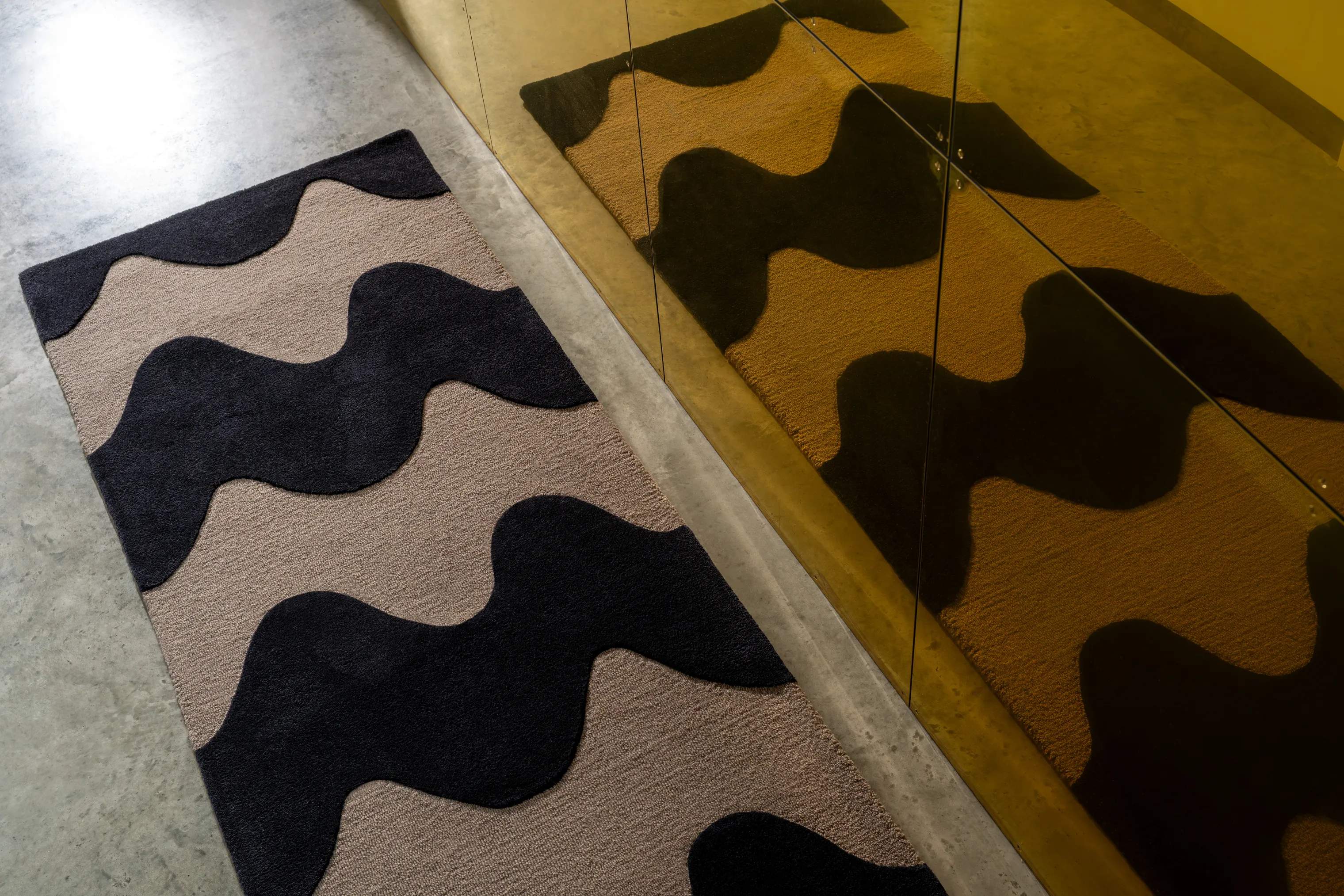 Marimekko by Brink & Campman Gulvtæpper Lokki Tæppeløber i Sort, B70 x L245 cm, 2