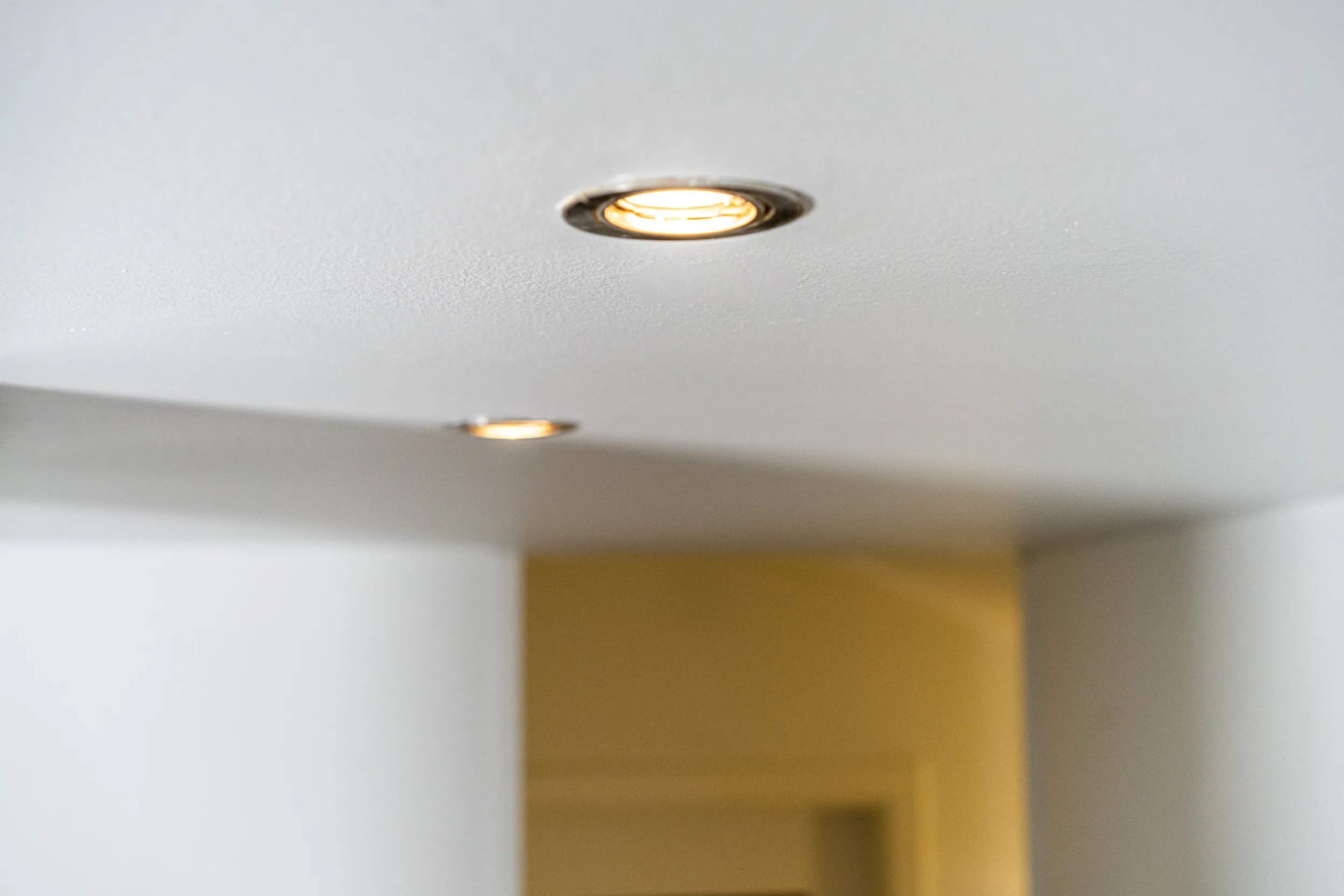 Lite Bulb Moments LED-pærer White and Color Ambience RGBW LED Lyspære - 3 stk. i 3 stk., 2