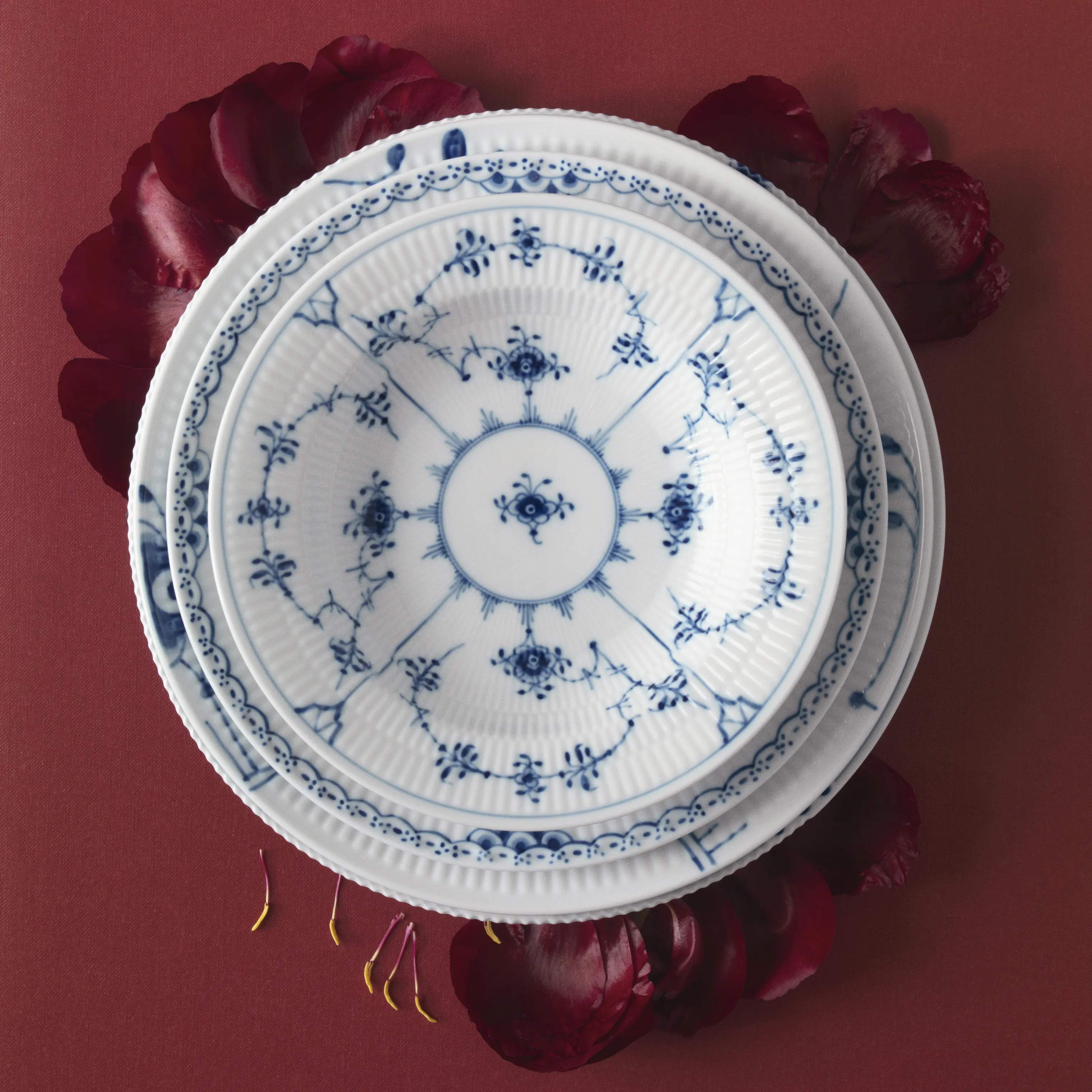 Royal Copenhagen Frokosttallerkener Musselmalet Riflet Frokosttallerken i Musselmalet Riflet Frokosttallerken, 2