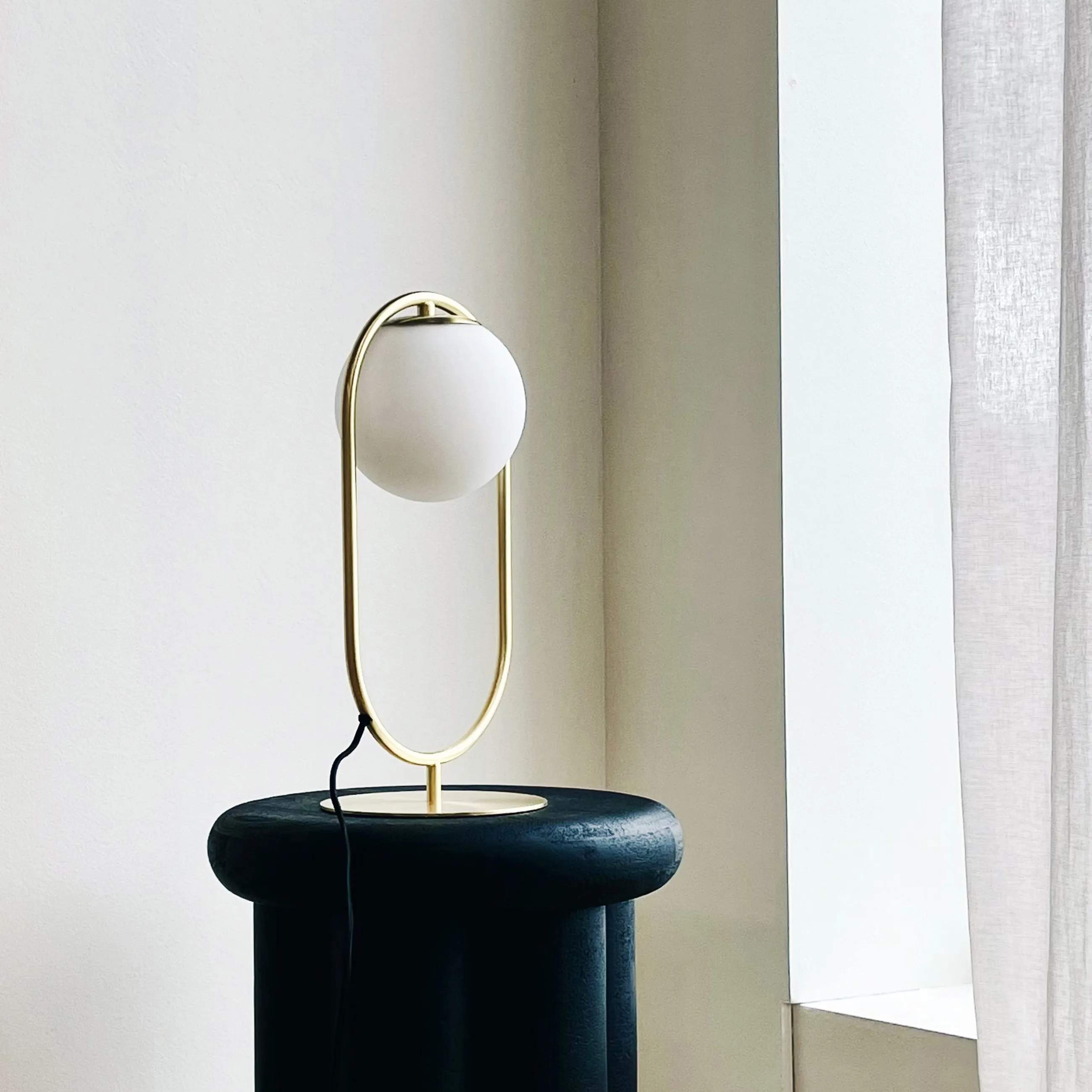 Dyberg Larsen Bordlamper French collection Reims Bordlampe i Opal/messing, 3