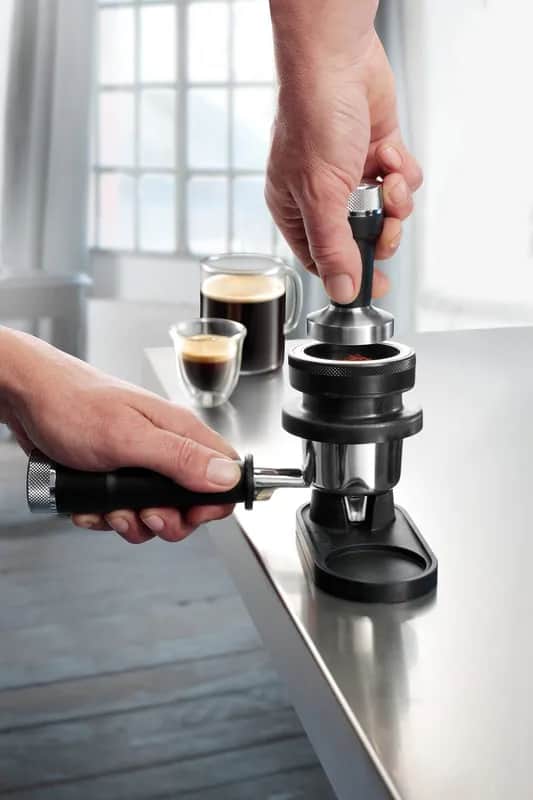 DeLonghi Espressomaskiner La Specialista Arte Espressomaskine EC9155 i Sølvfarvet/sort, 6