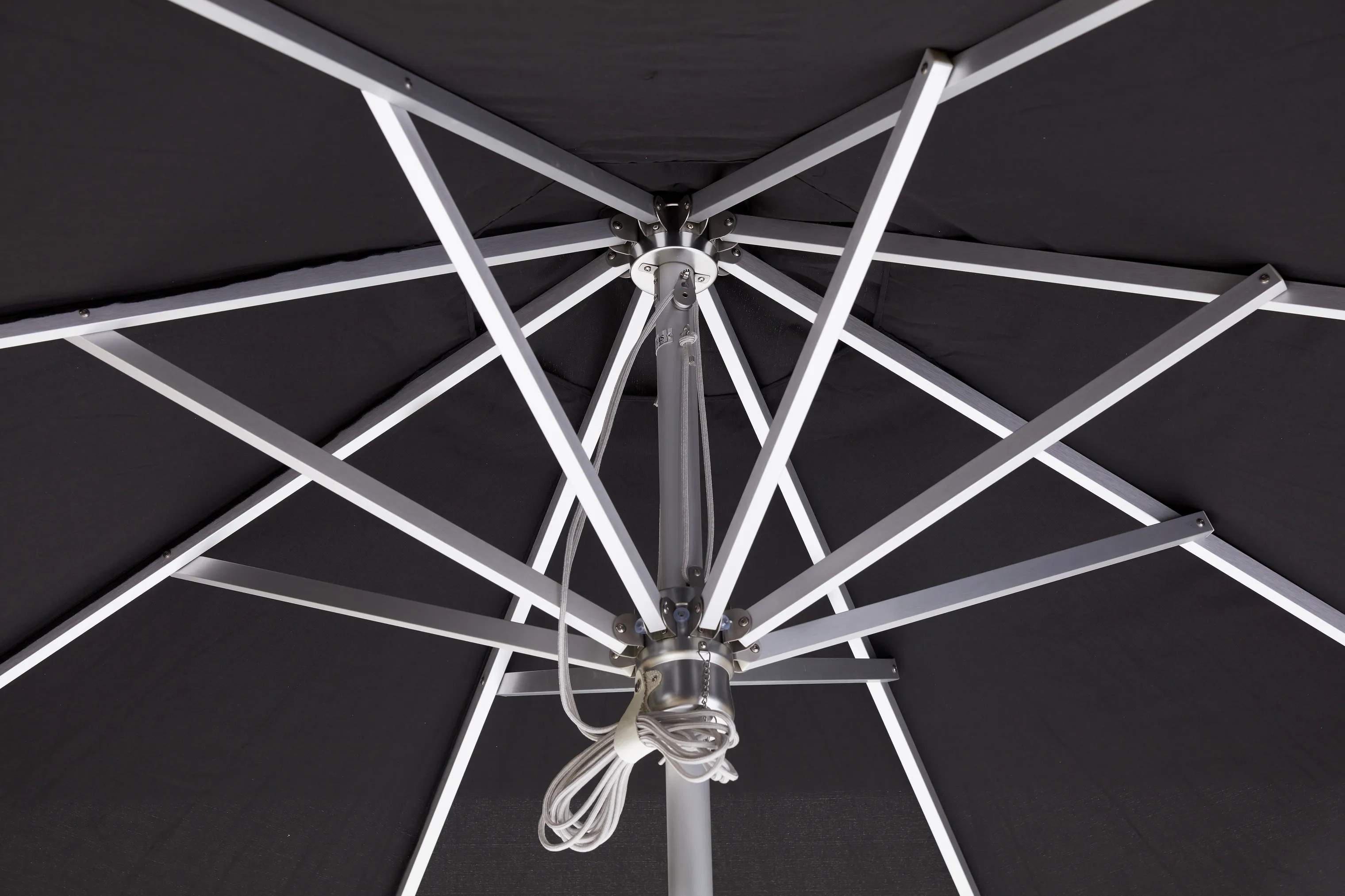 cinas Parasoller Antibes Parasol i Aluminium/Sort, 2
