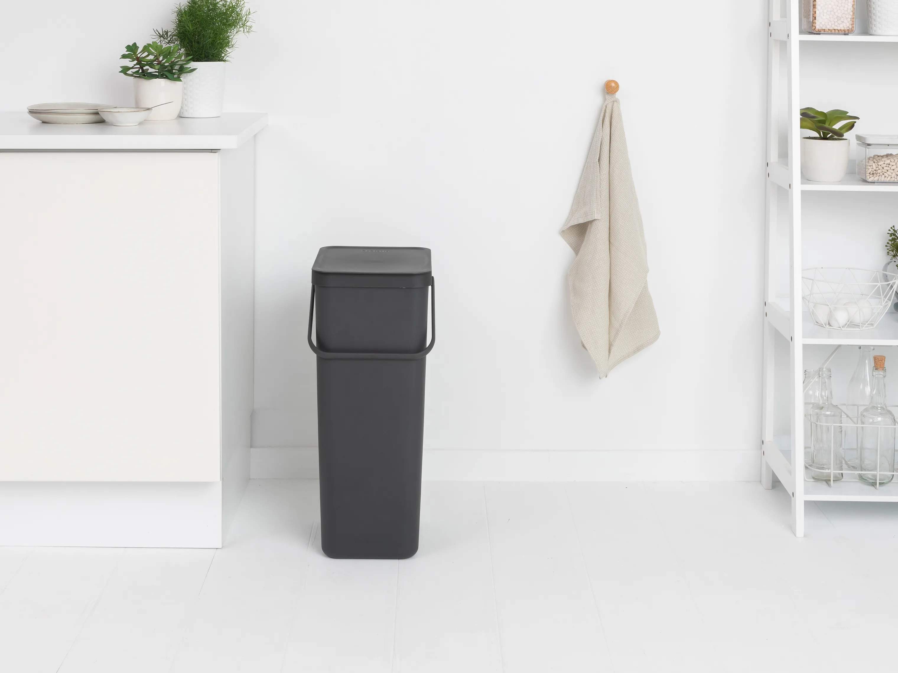 Brabantia Spande uden pedal Sort & Go Affaldsspand i Grå, 40 L, 4