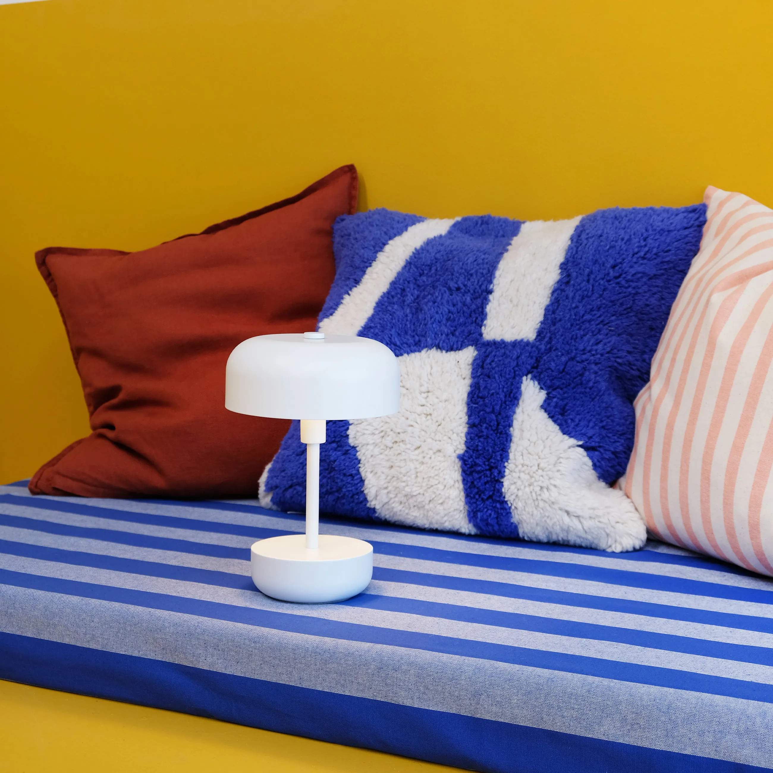 Dyberg Larsen Bordlamper Haipot Genopladelig Bordlampe i Hvid, 3