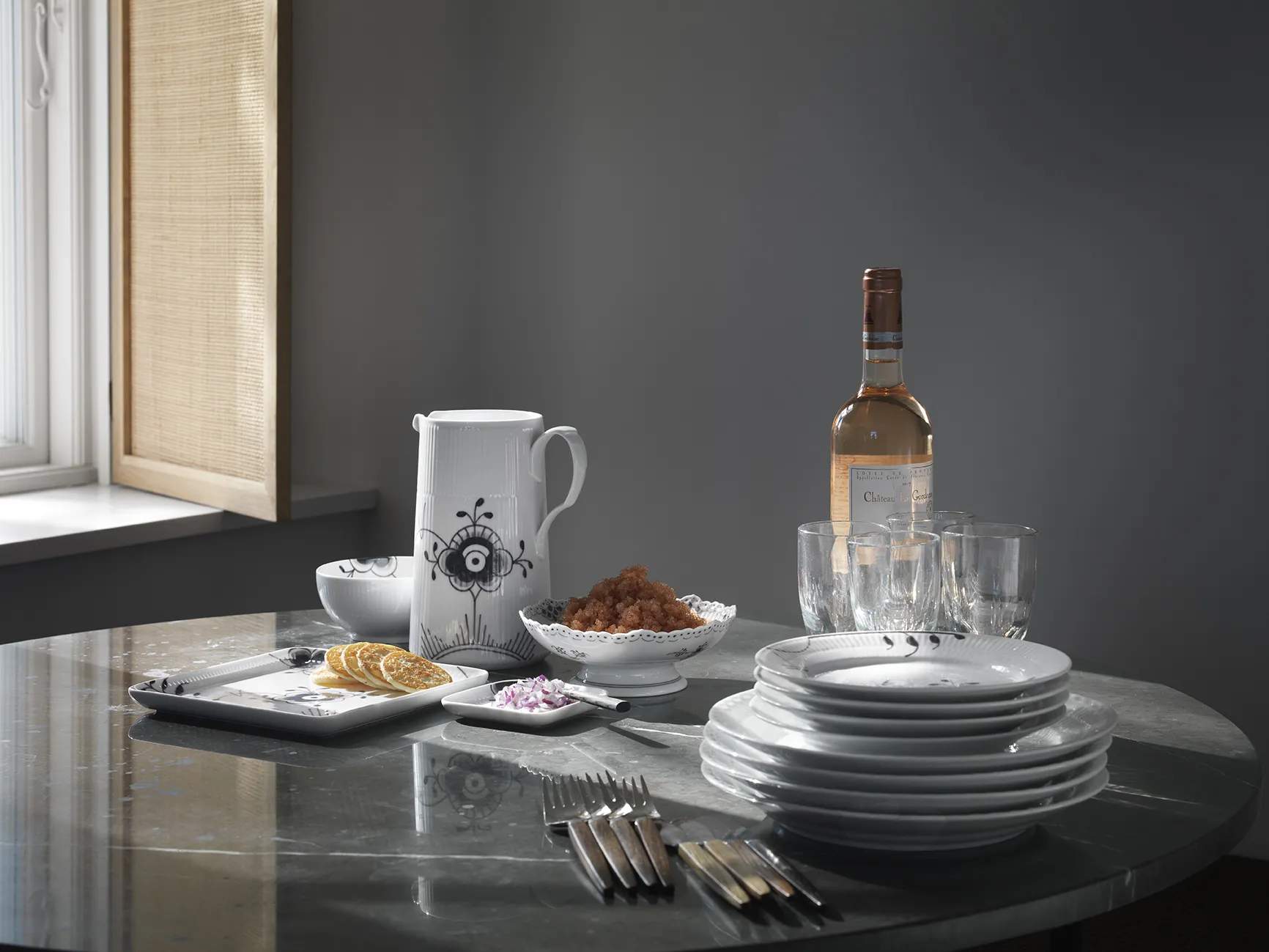 Royal Copenhagen Serveringskander Sort Mega Riflet Kande i 1.5 L, 3