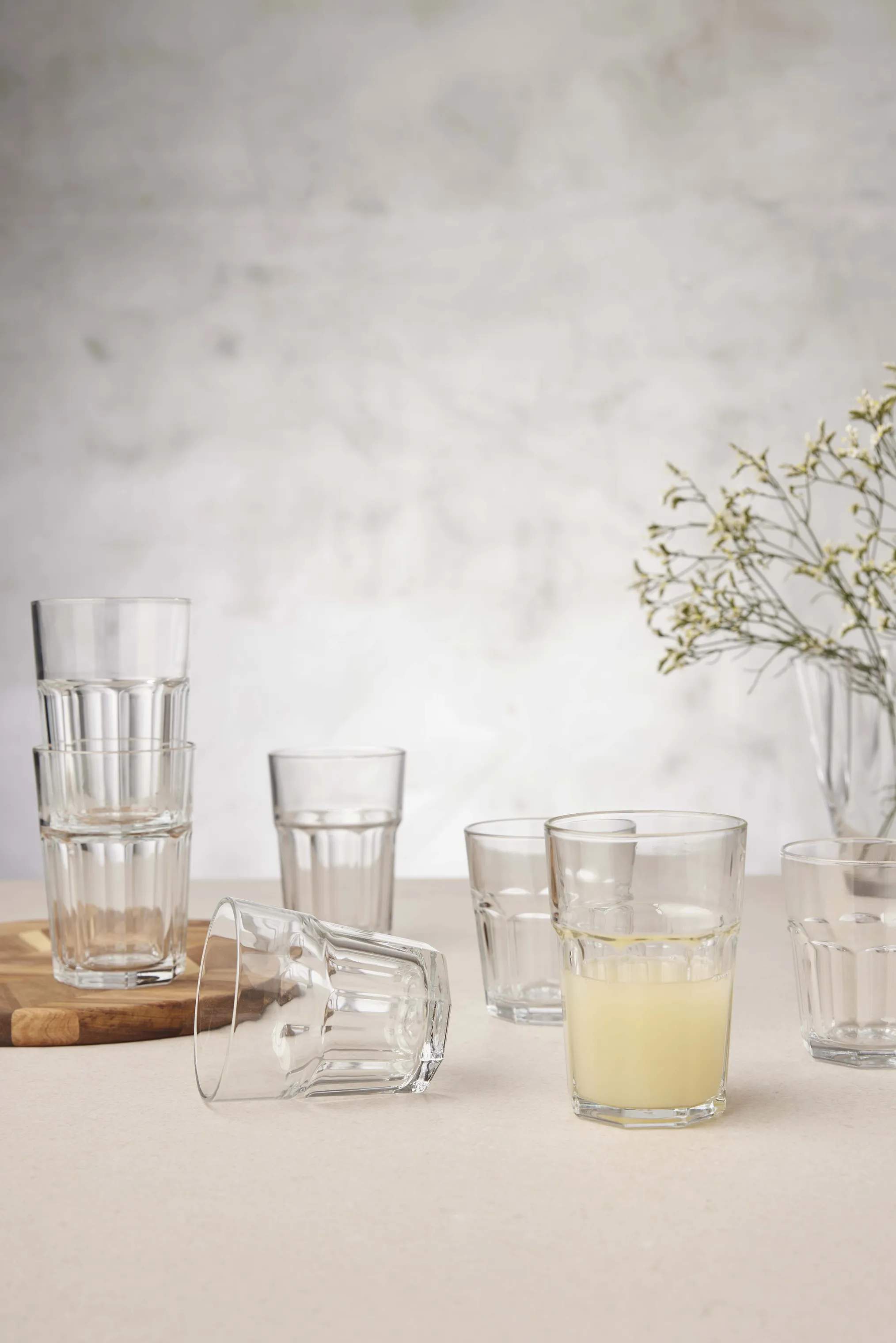 Aida Glas Glas - 18 dele i Klar, 2