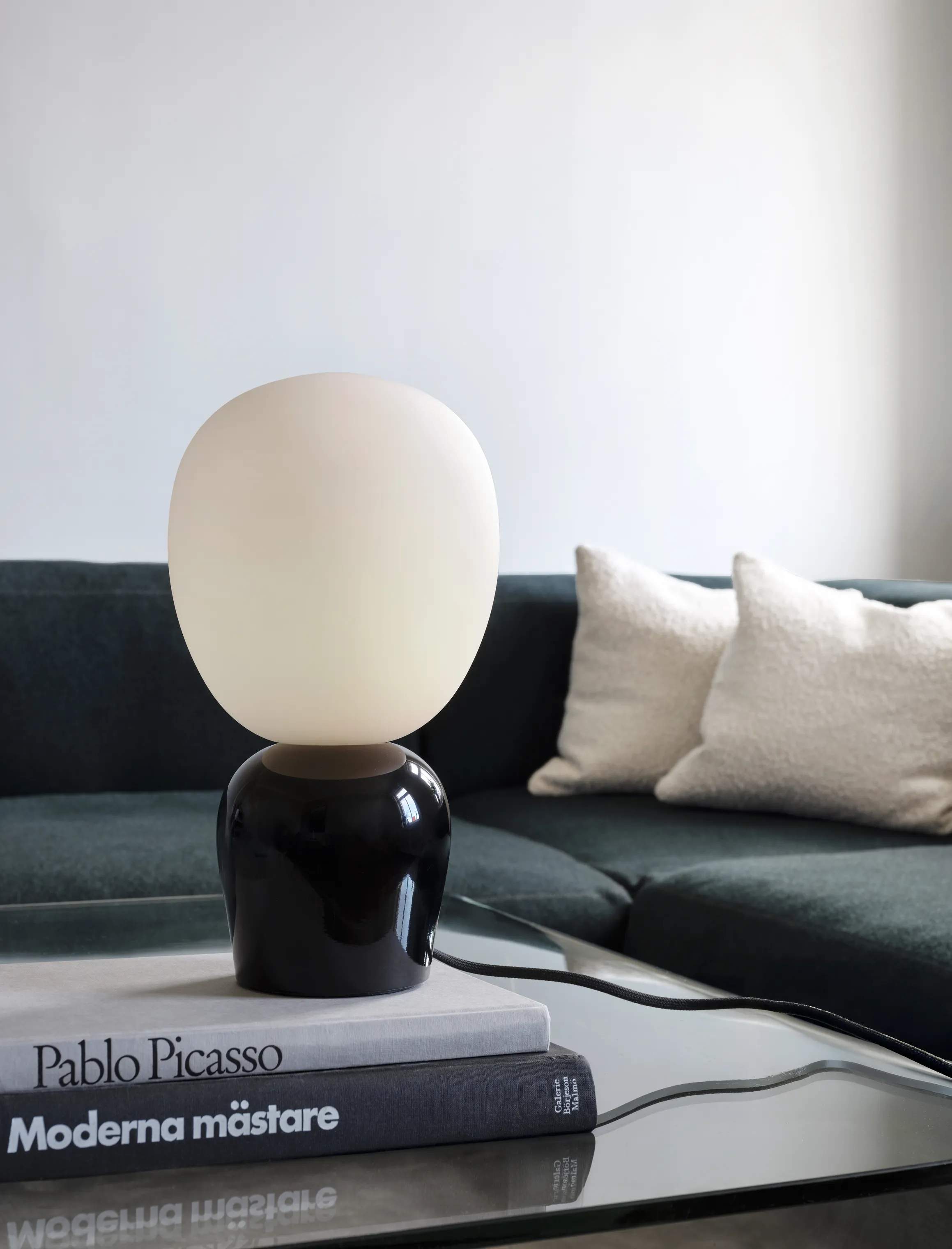 Belid Bordlamper Buddy Bordlampe i Blank sort/Opal glas, 2