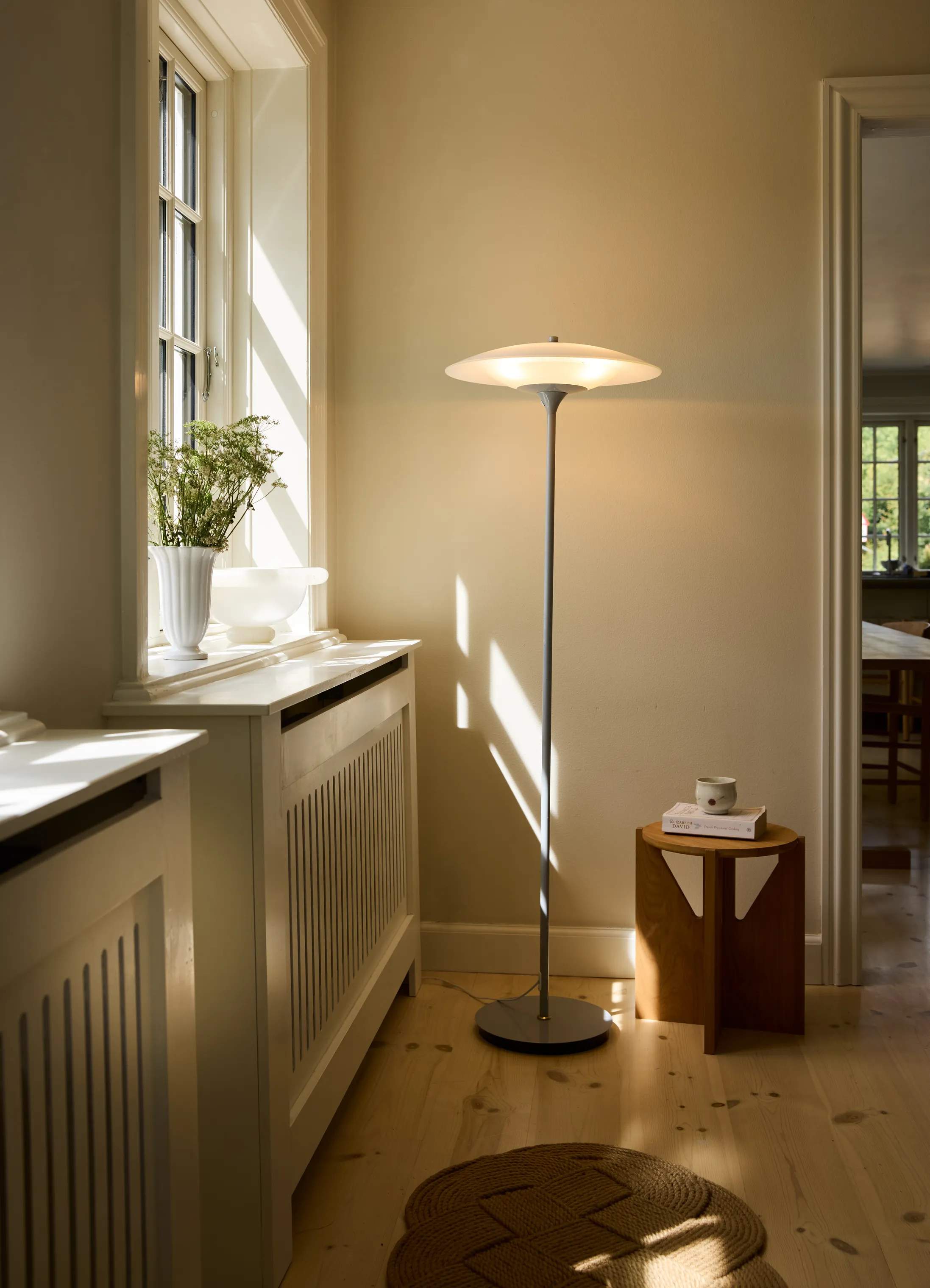 Halo Design Gulvlamper Baroni Gulvlampe i Lysegrå, 2