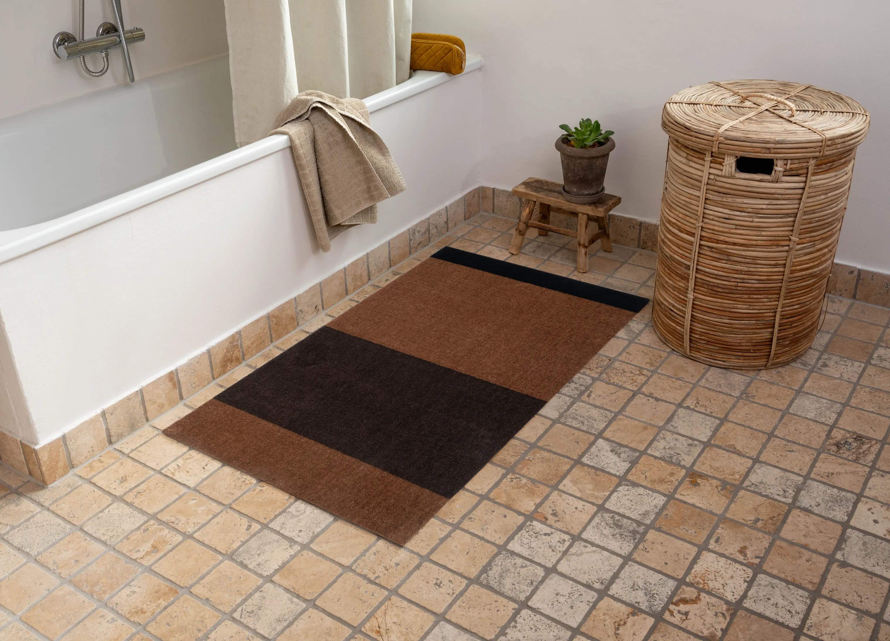 Tica Copenhagen Gulvtæpper Stripes Horisontal Gulvtæppe i brun/cognac/sort, B67 x L120 cm, 3