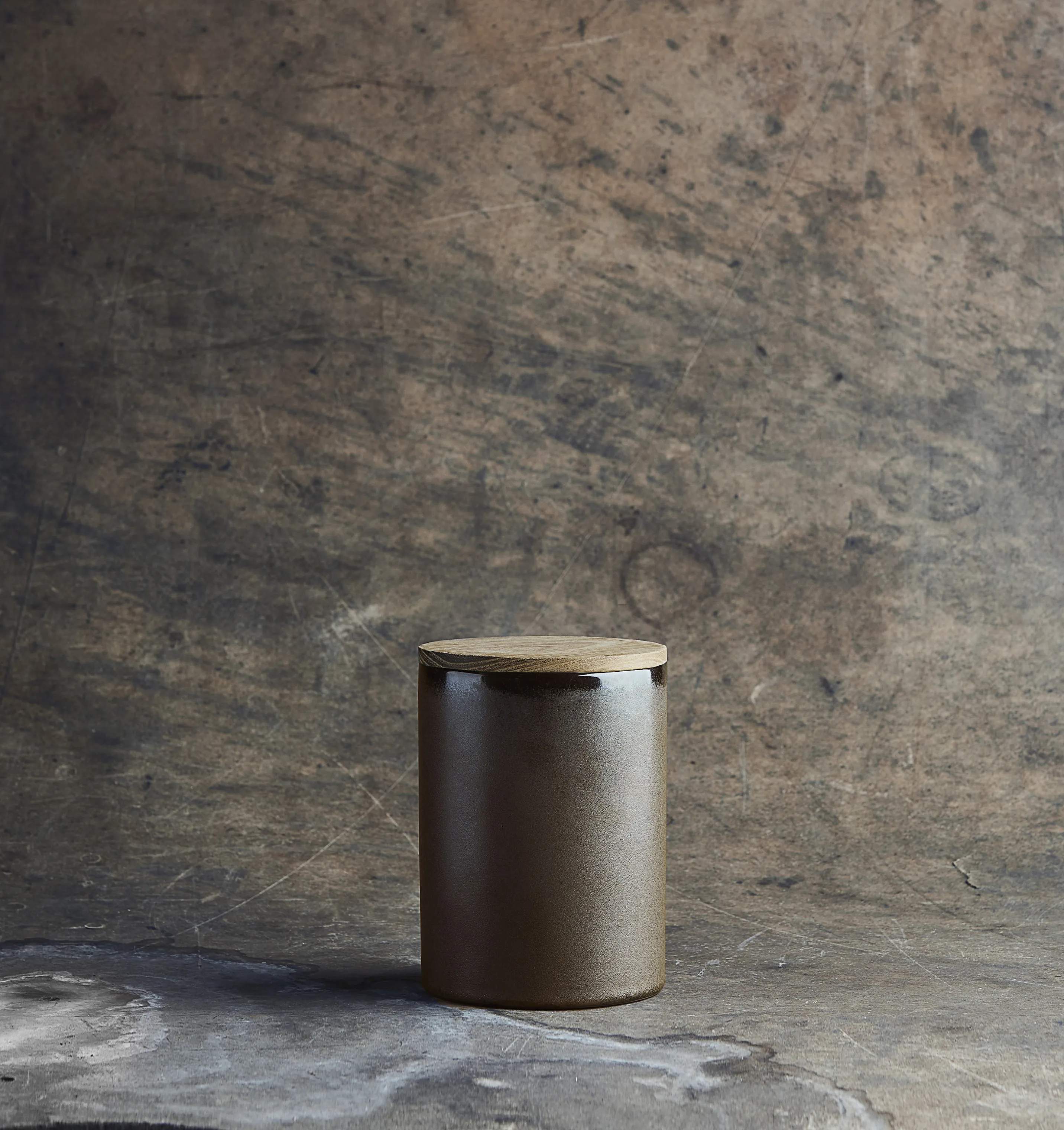 RAW by Aida Krukker med låg Krukke m. låg i Metallic brown/teak, 2