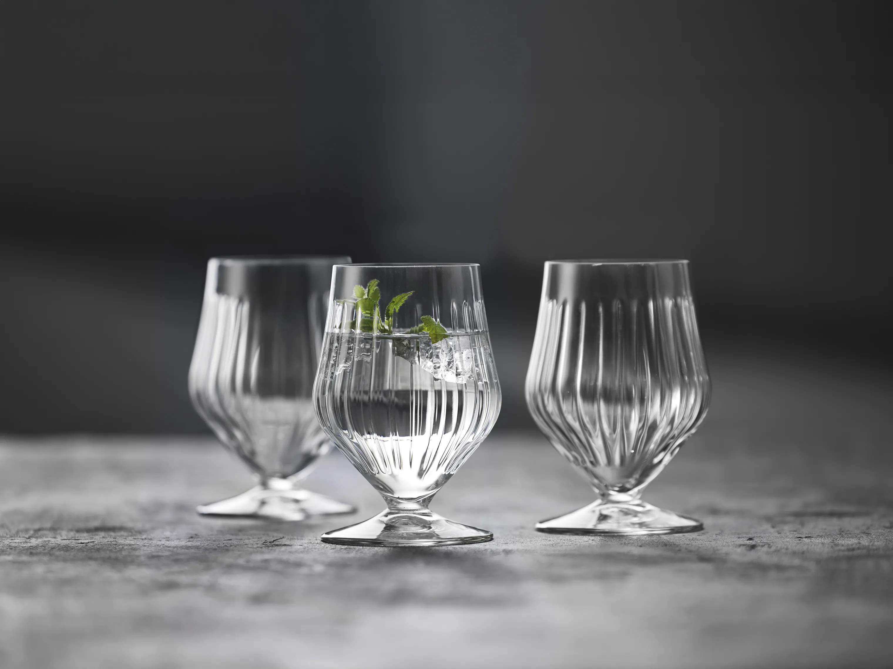 Lyngby Glas Vandglas Ane Vandglas på fod - 4 stk. i Klar, 2