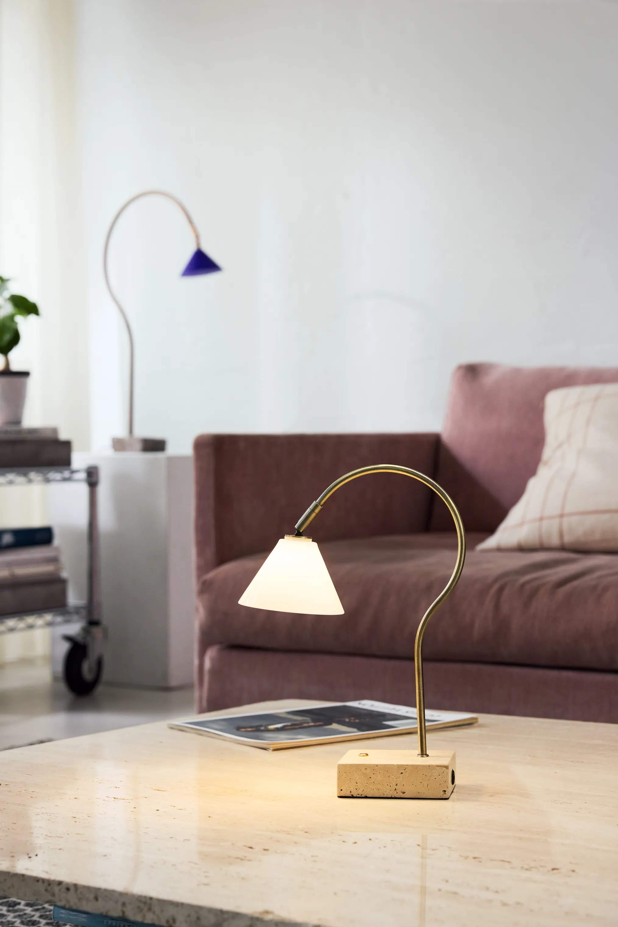 Halo Design Bordlamper Question Bordlampe i Guld/Opal, 2