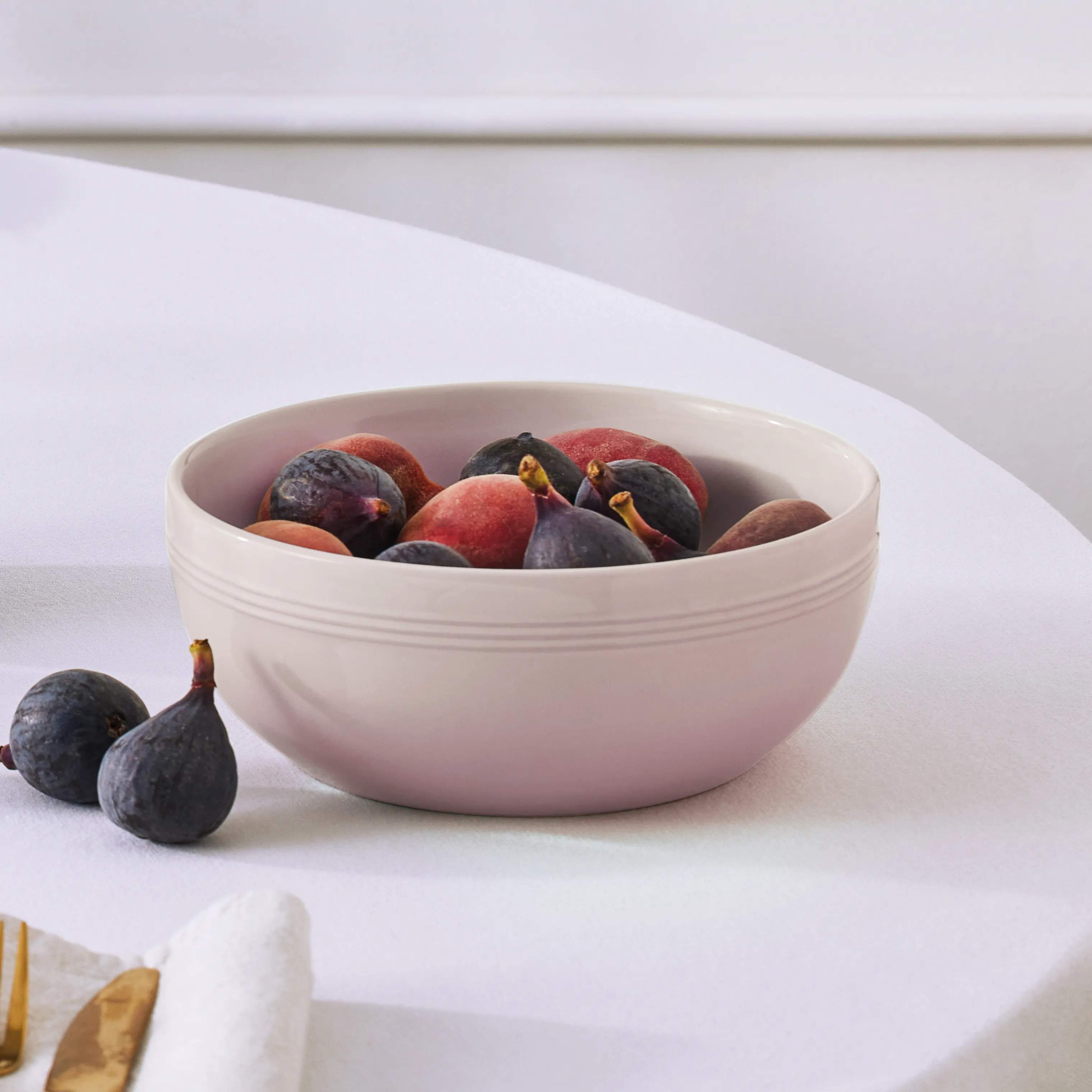 Le Creuset Serveringsskåle Coupe Collection Coupe Serveringsskål i Shell Pink, 2