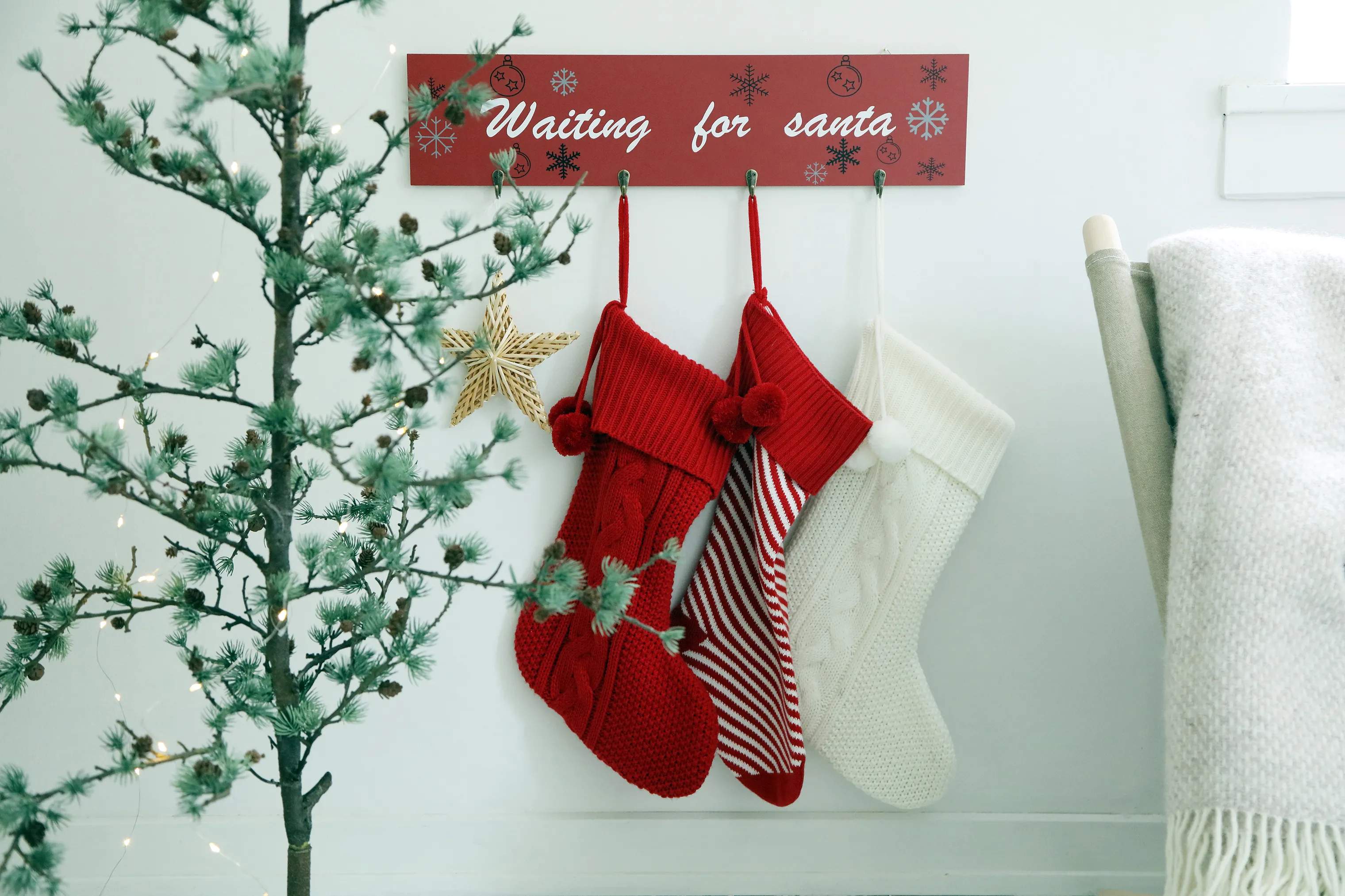 Casa Christmas Øvrigt julepynt Knagerække i Hvid/rød, 2