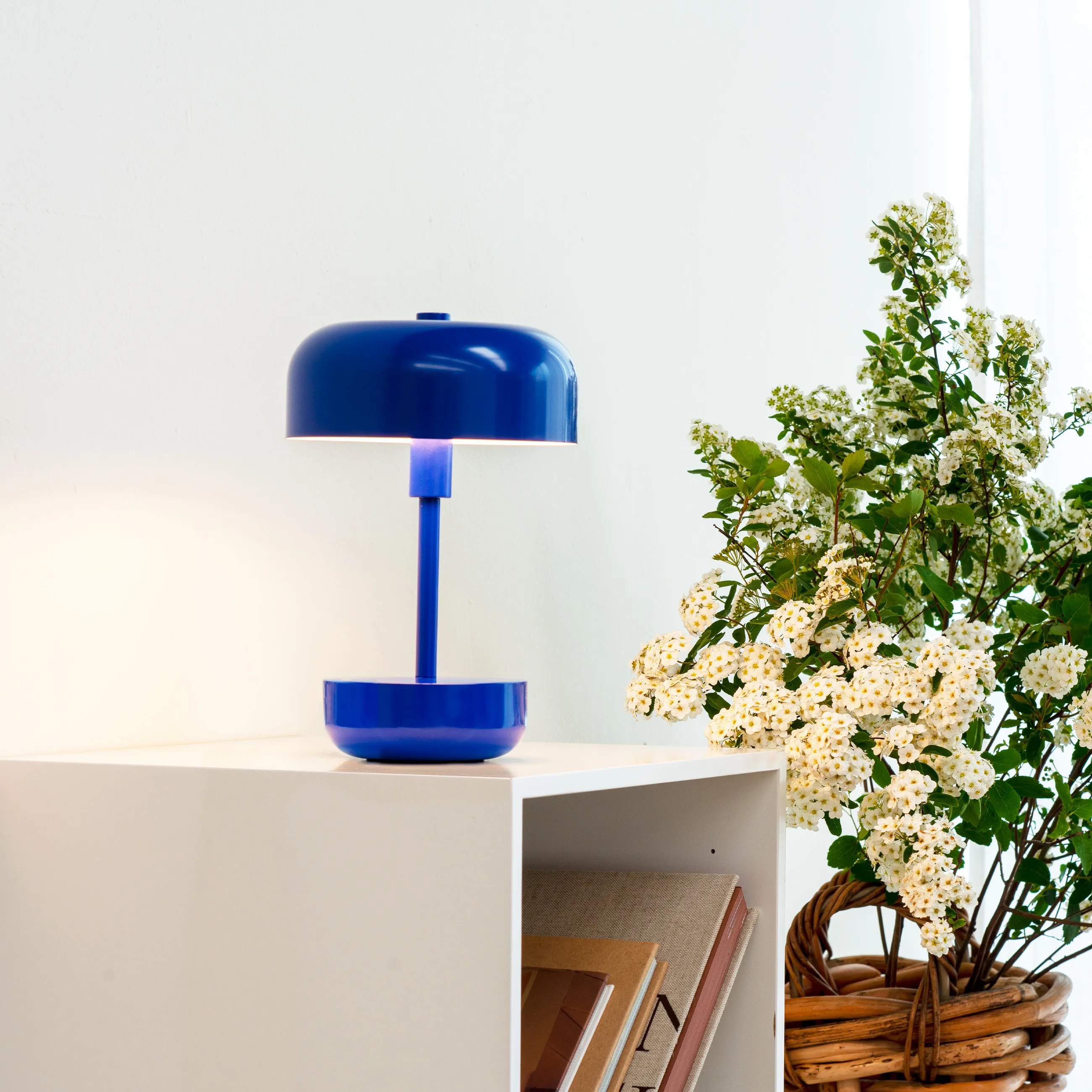 Dyberg Larsen Bordlamper Haipot Genopladelig Bordlampe i Blå, 3