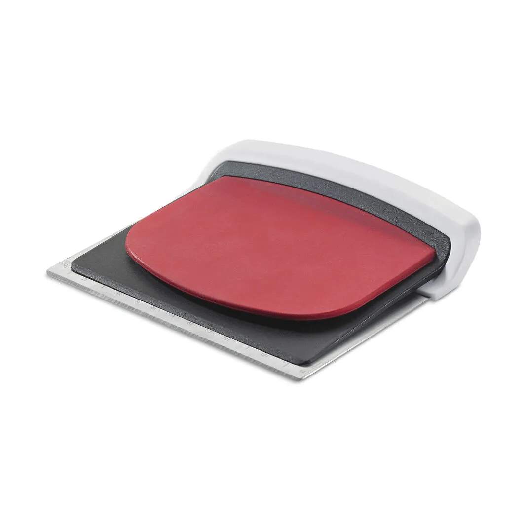 Küchenprofi Bageredskaber 3-i-1 Dejskraber i Metal, sort og rød, 1