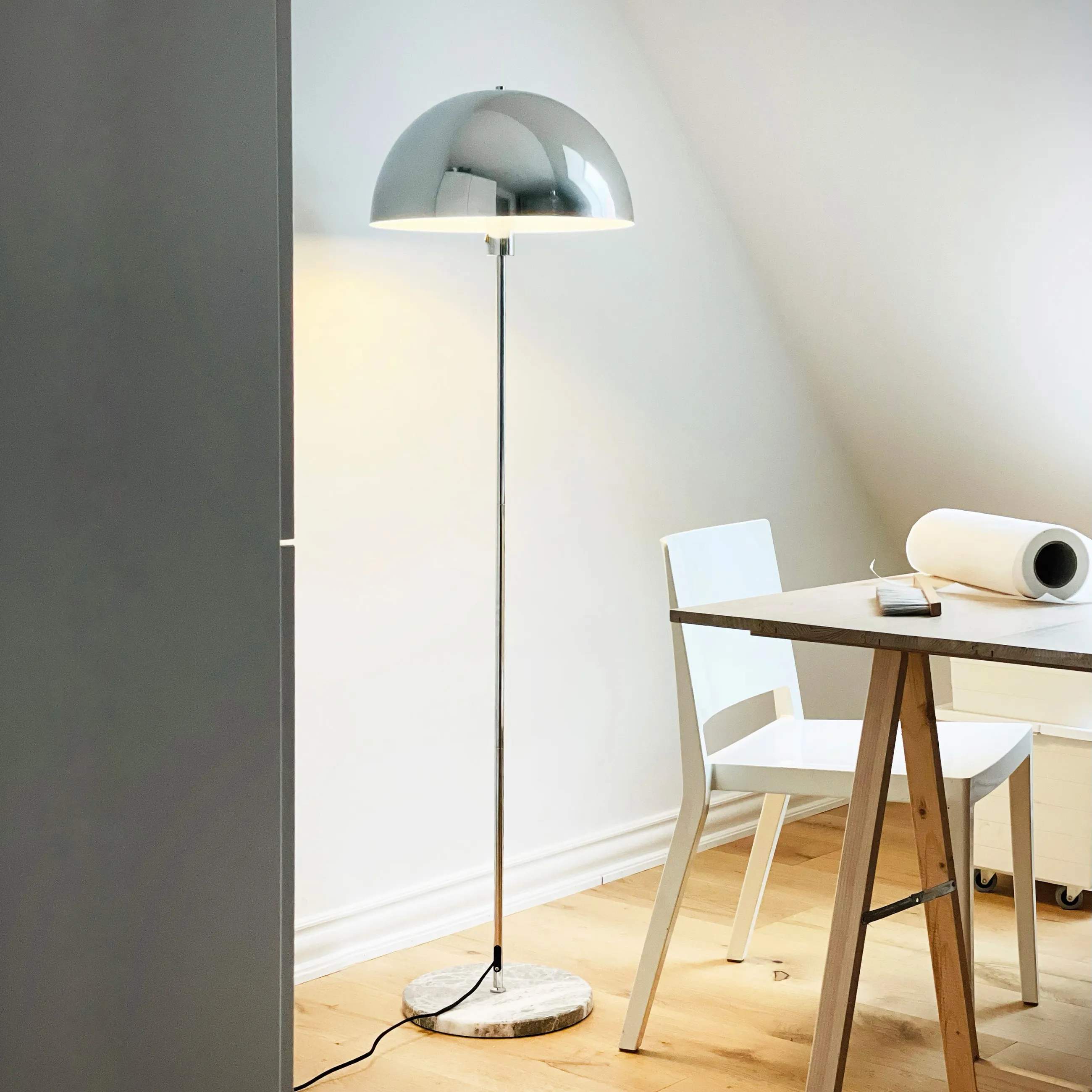 Dyberg Larsen Gulvlamper Stockholm Gulvlampe i Krom/marmor, 2
