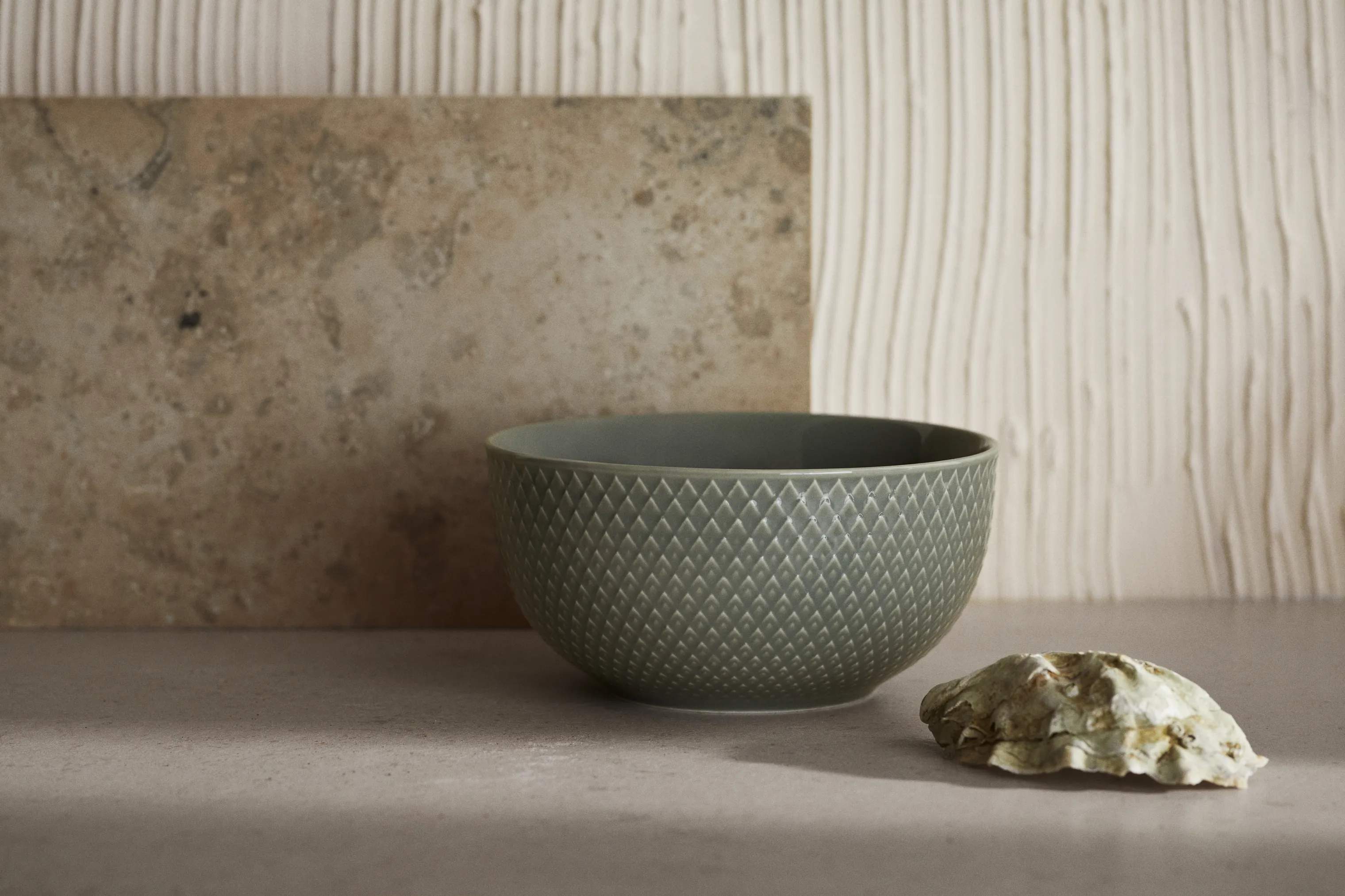Lyngby Porcelæn Skåle Rhombe Earth Skål i Moss, 2