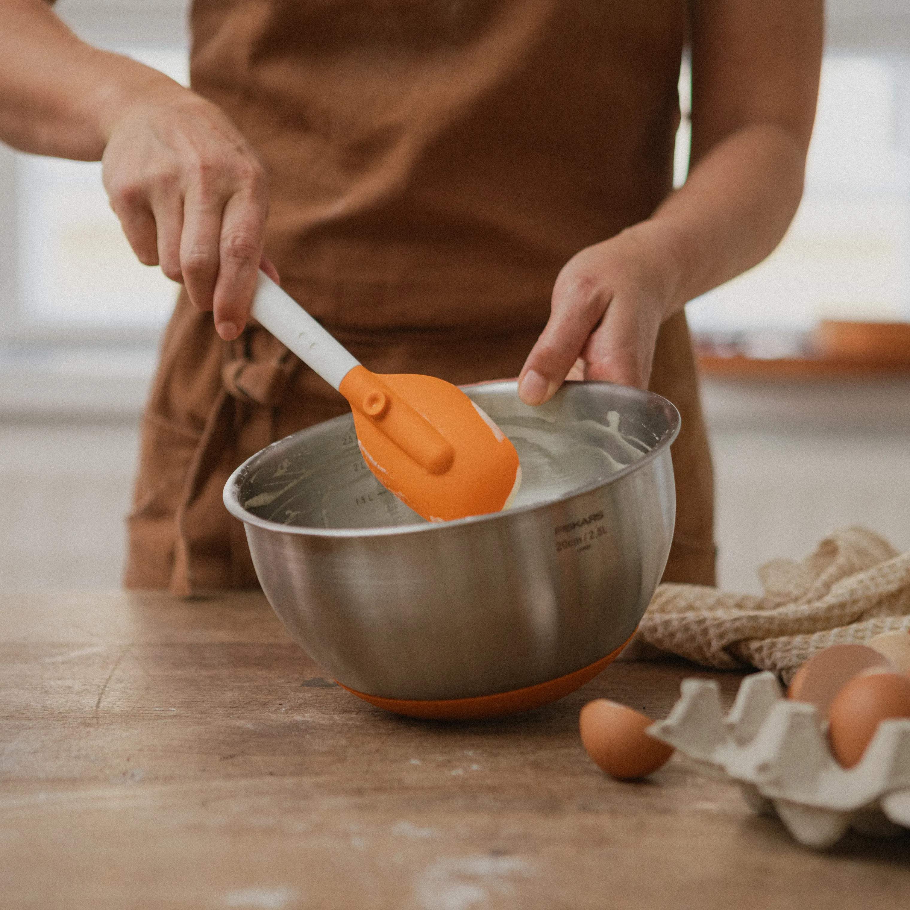 Fiskars Bageredskaber Functional Form Dejskraber i Hvid/Orange, 2