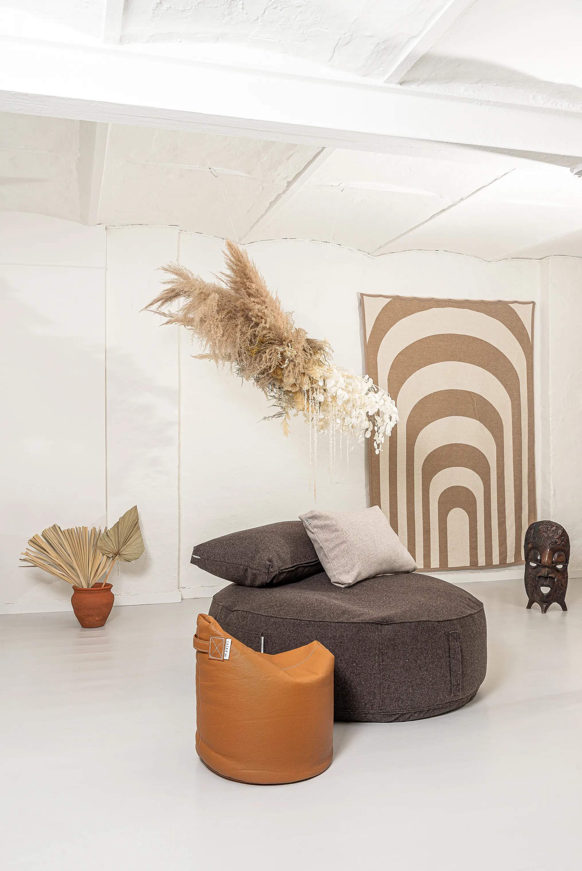 TRIMM Copenhagen Pyntepuder Uld Pude i Brown, 3
