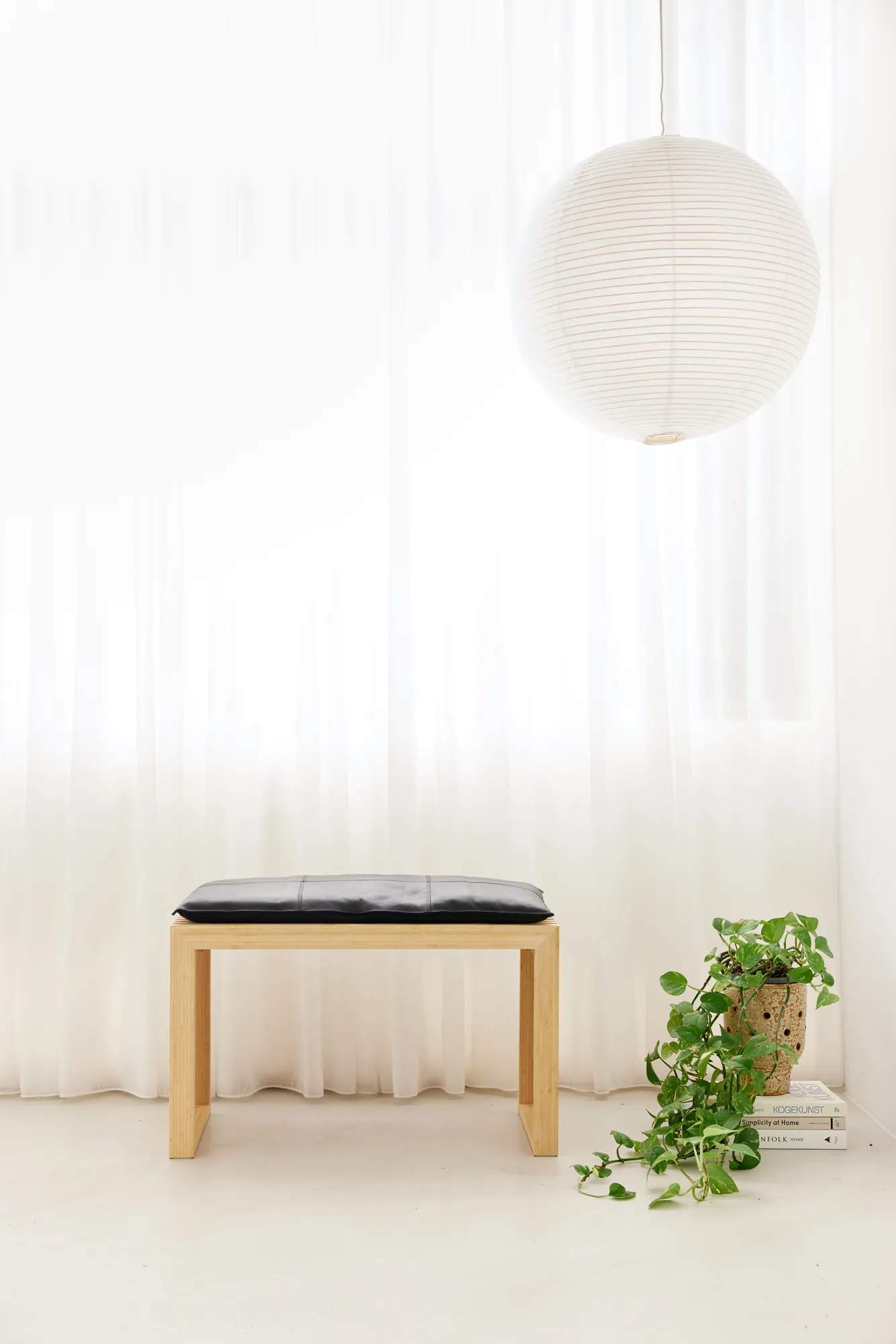 cinas Skamler Rib Bænk inkl. sort hynde i Bambus/sort, 73 cm, 2
