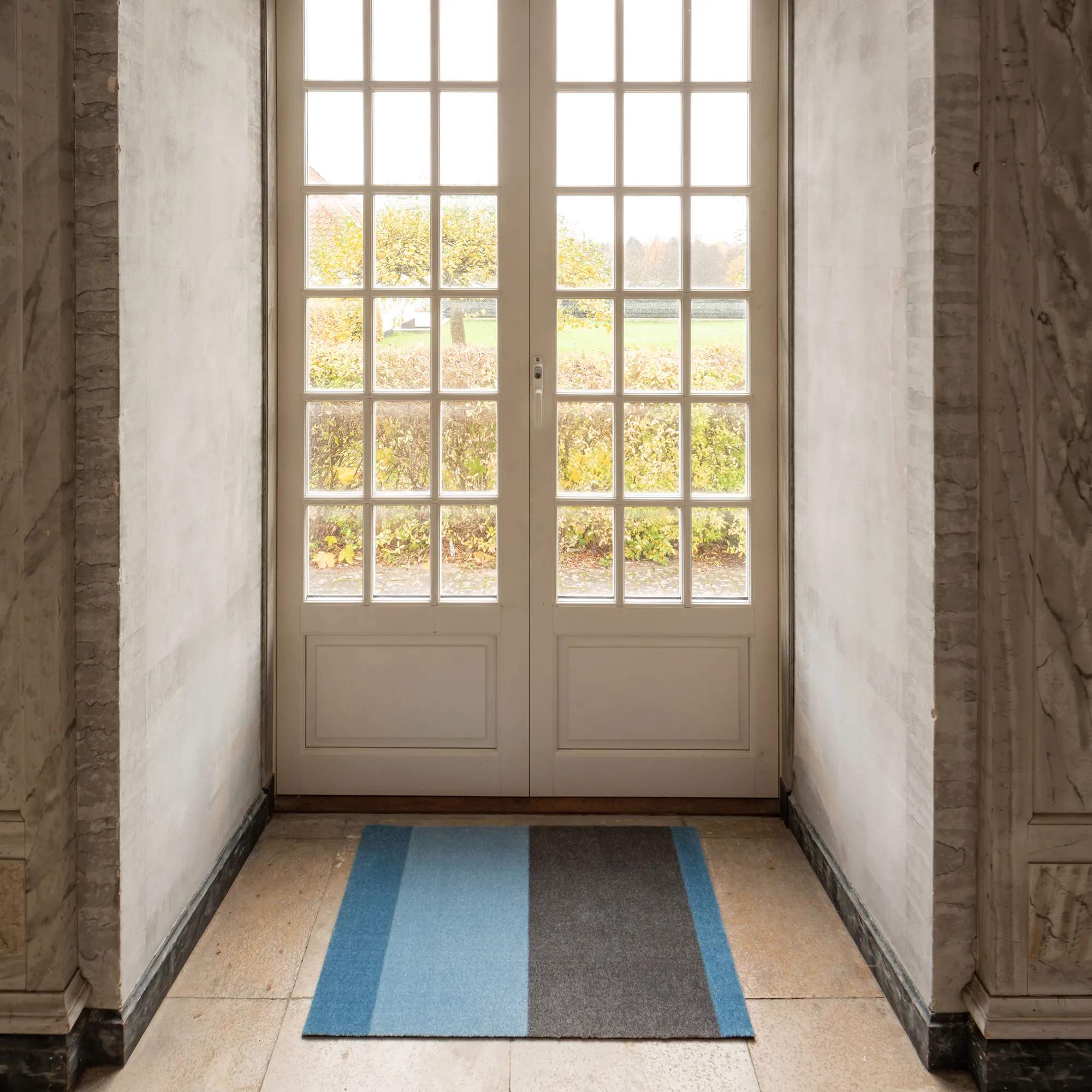 Tica Copenhagen Dørmåtter Stripes Horisontal Gulvmåtte i blå/steelgrey, B60 x L90 cm, 2