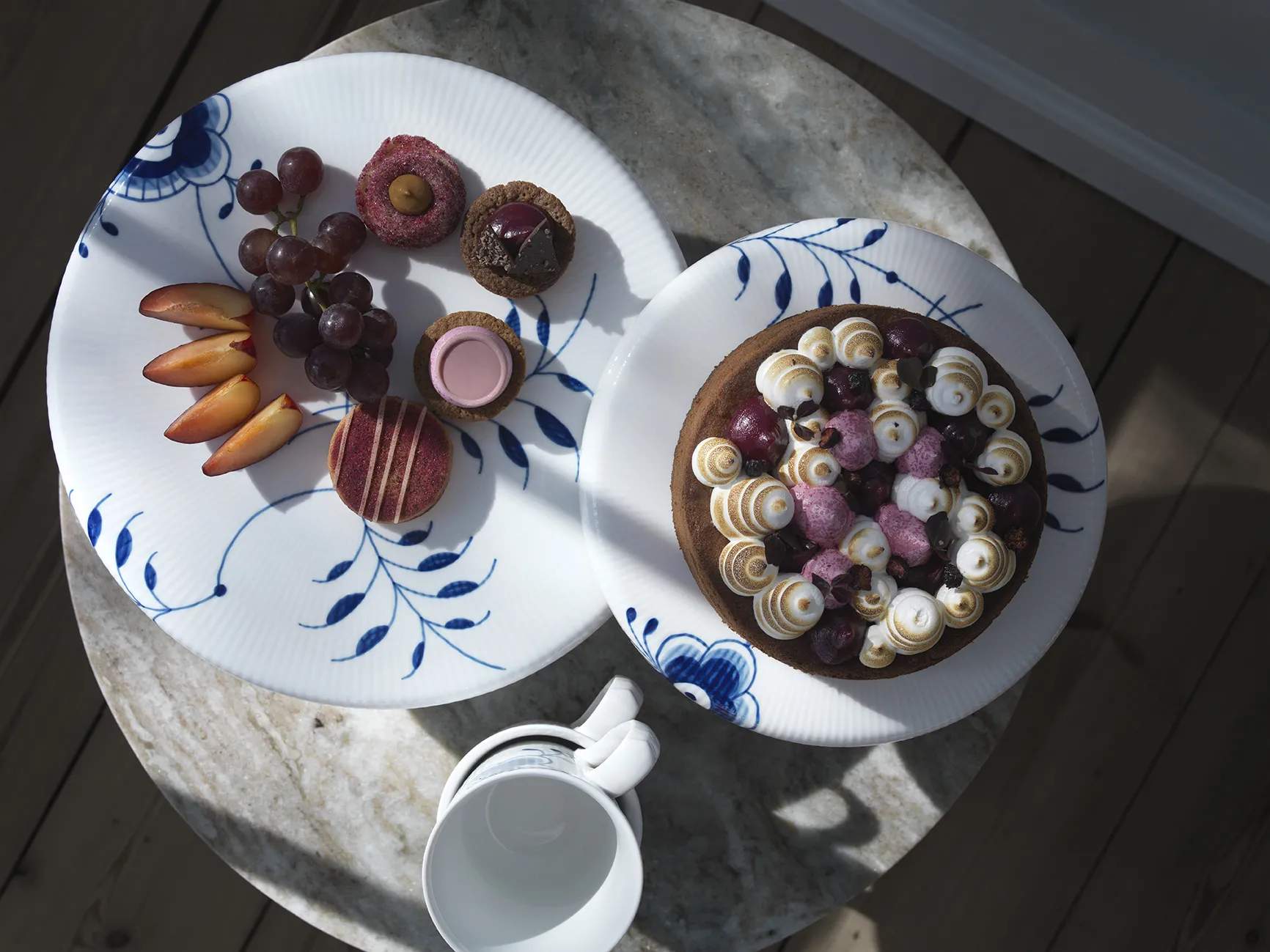 Royal Copenhagen Lagkagefade Blå Mega Riflet Kageopsats i 29,5 cm, 3