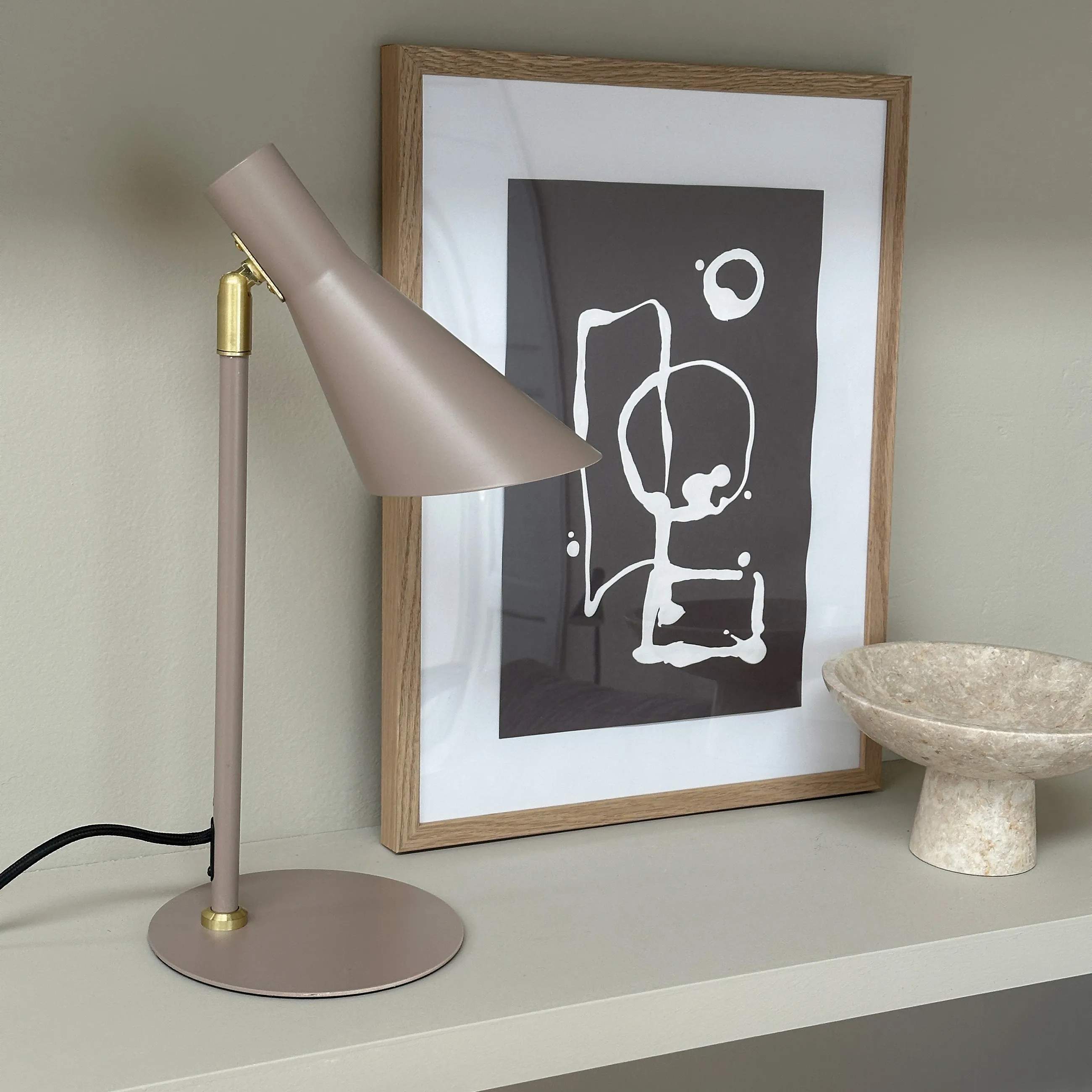 Dyberg Larsen Bordlamper DL12 Bordlampe i Beige/ Messing, H39,5 x Ø20 cm, 3