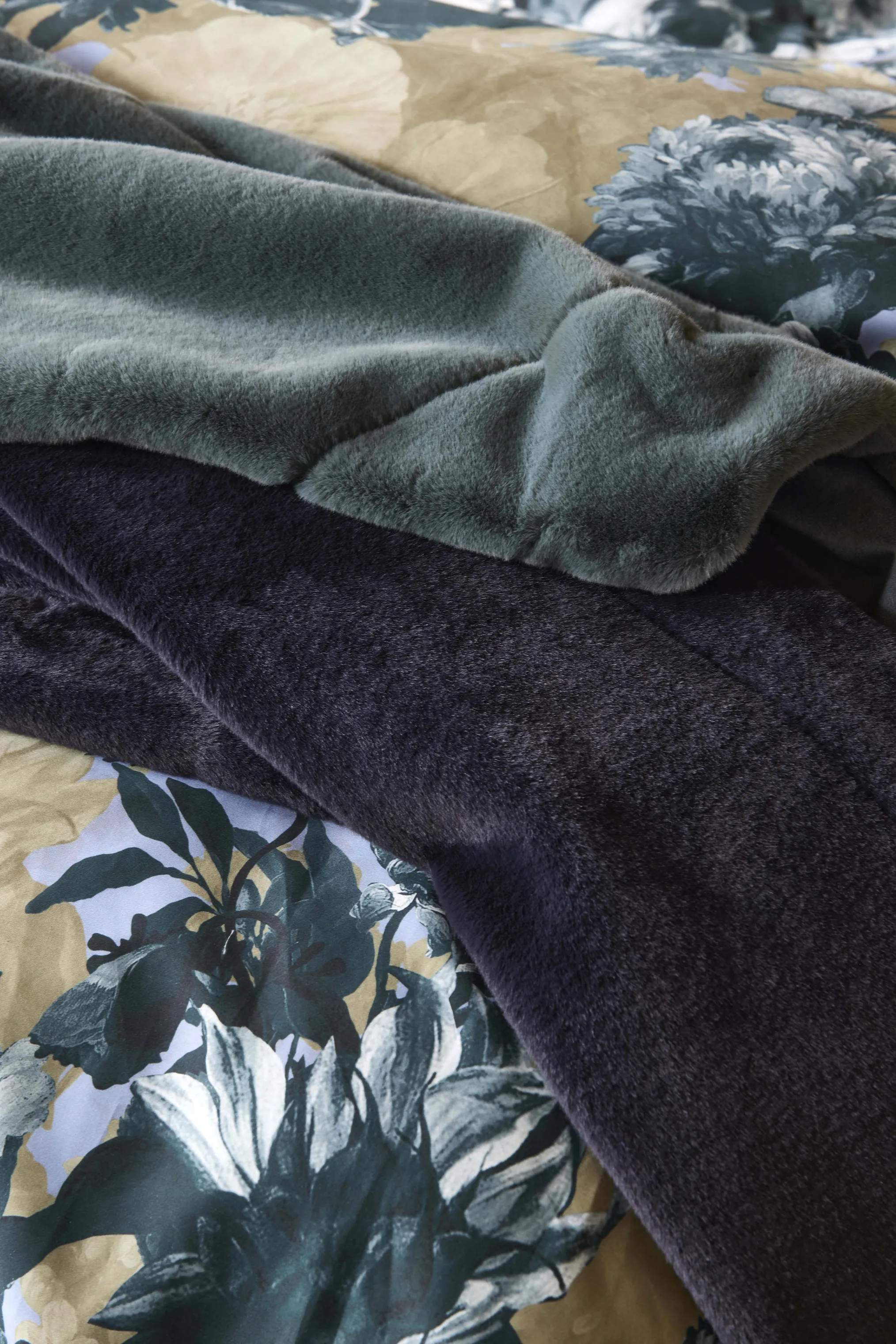Essenza Plaider Furry Plaid i Reef Green, B150 x L200 cm, 3