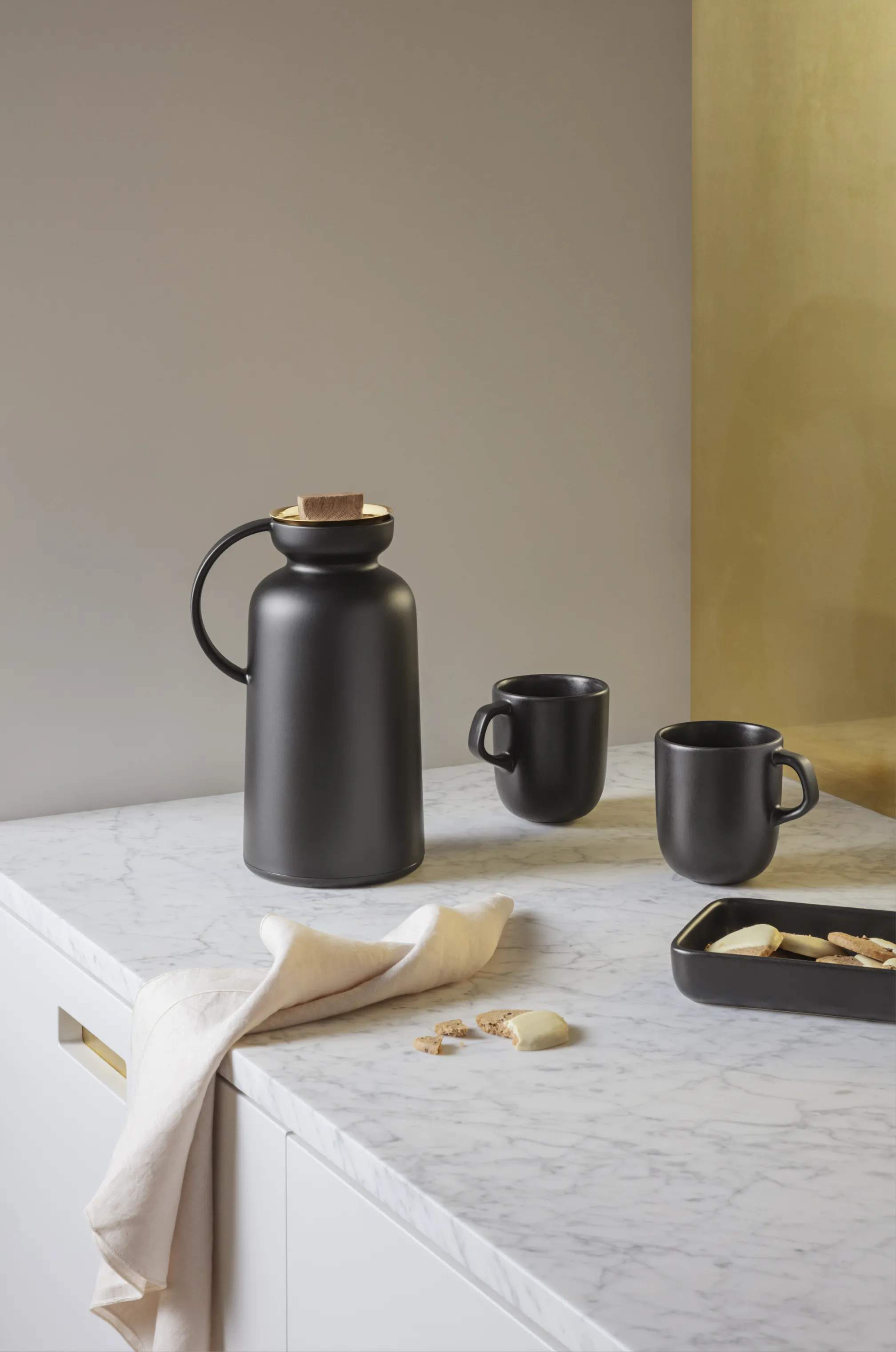 Eva Solo Krus og kopper med hank Nordic Kitchen Kop i Sort, 30 cl, 2