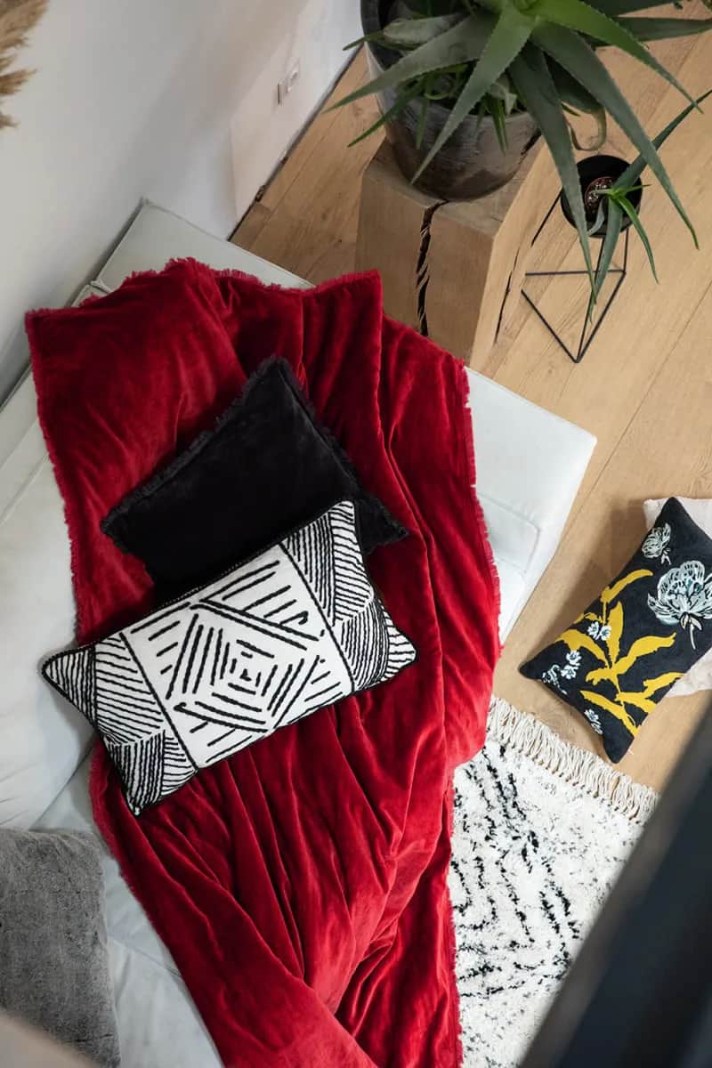 Vivaraise Plaider Fara Plaid i Ruby, 2