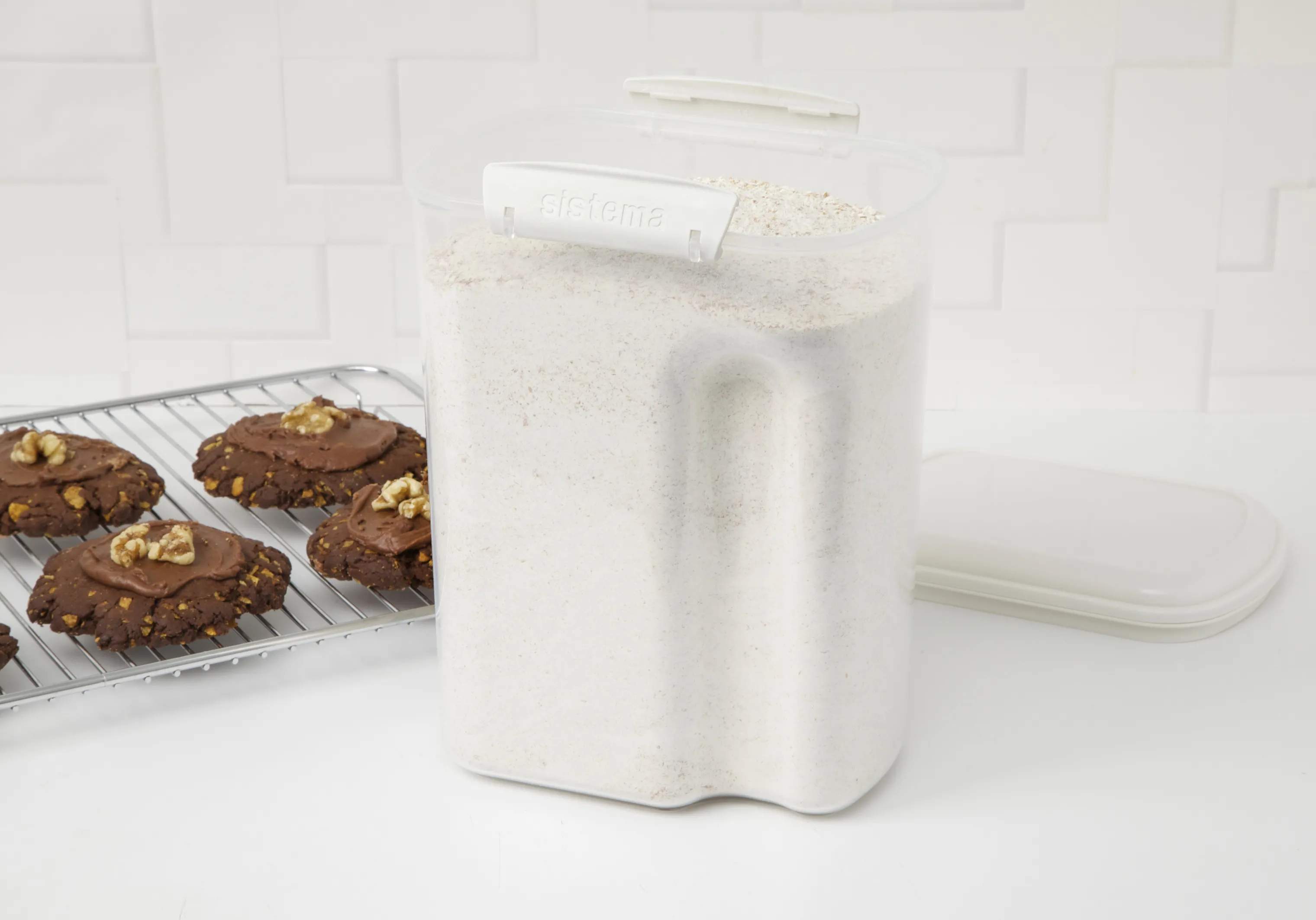 Sistema Opbevaringsbokse Bake It Bake It Opbevaringsboks m. måleske i 3.25 L, 2