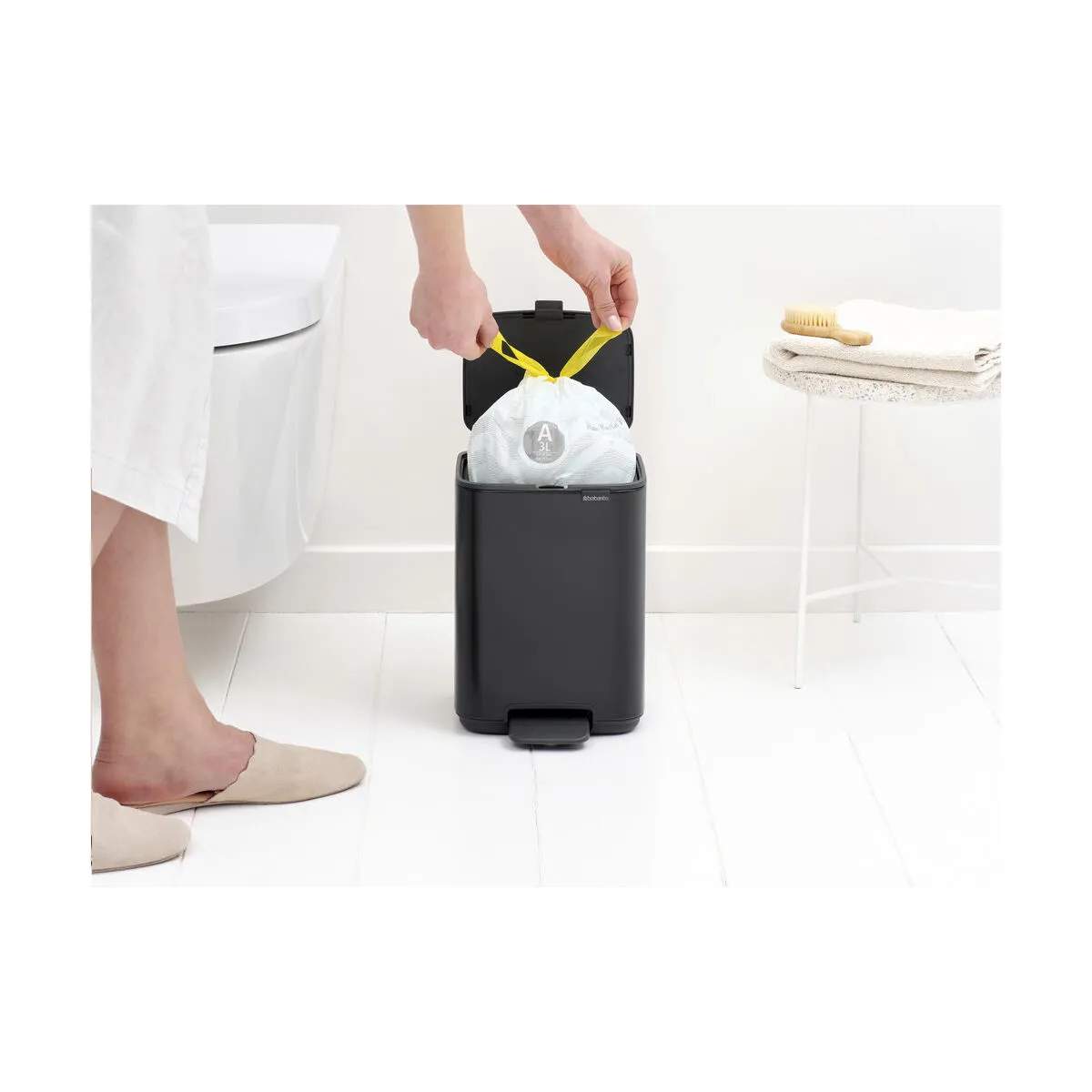 Brabantia Pedalspande Bo Pedalspand i Mat sort, 4 L, 5