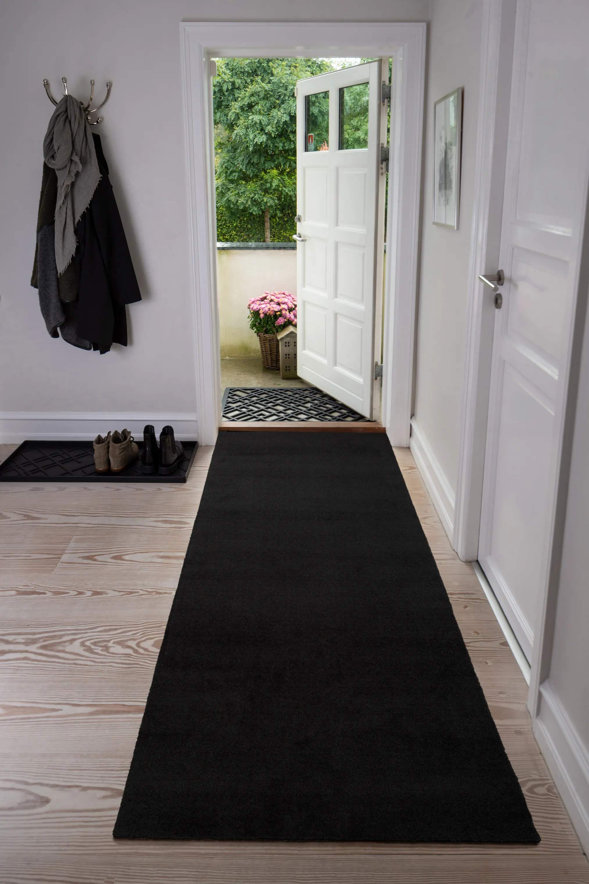 Tica Copenhagen Gulvtæpper Uni Color Gulvtæppe i Sort , B90 x L200 cm, 4