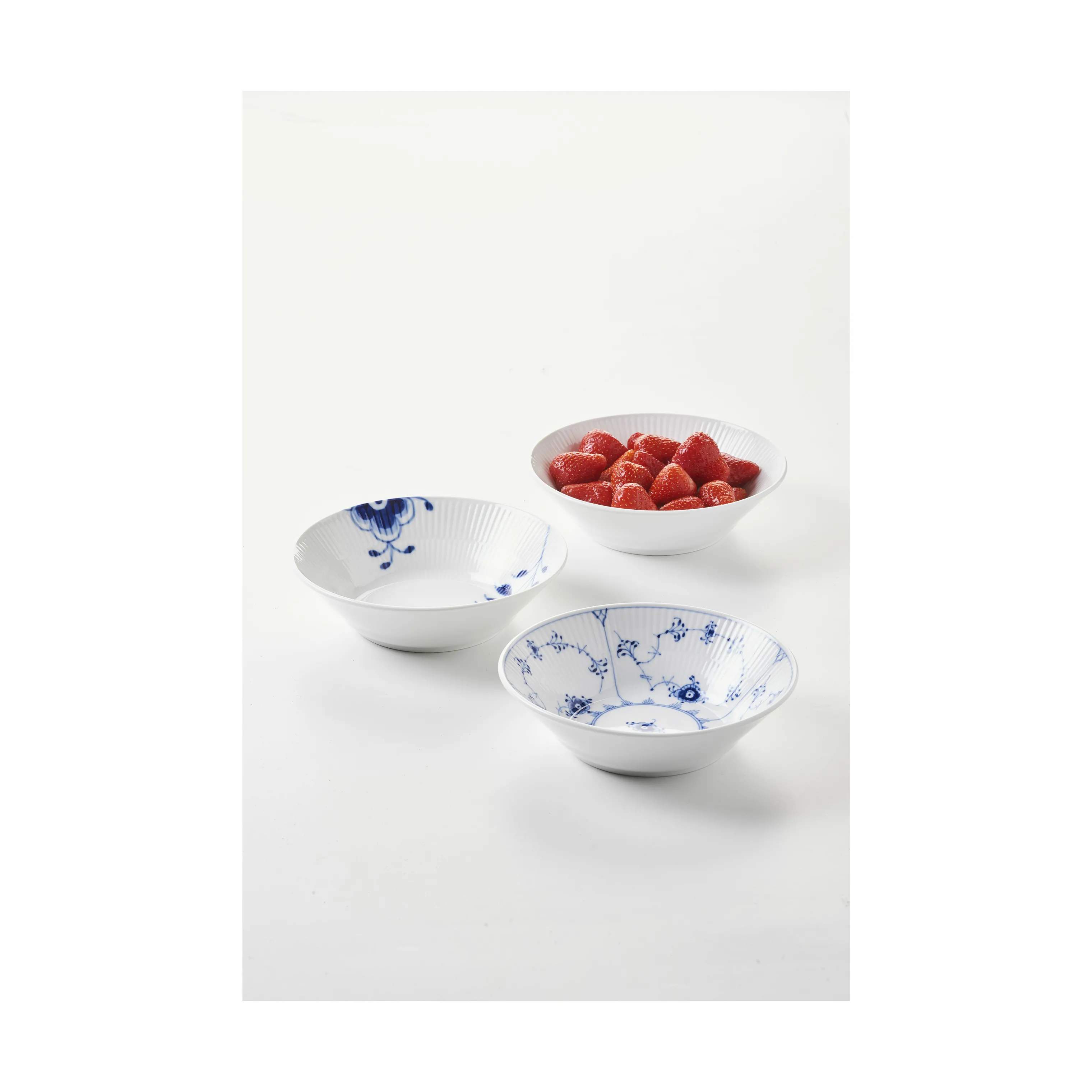 Royal Copenhagen Dybe tallerkener Gifts with History Dybe Tallerkener - 3 stk. i Koboltblå/hvid, 17 cm, 4